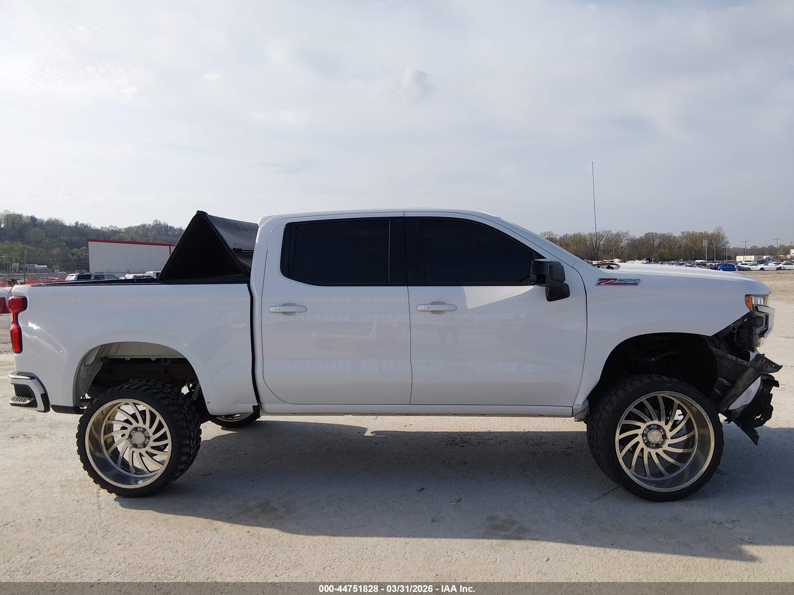 2019 Chevrolet Silverado 1500 Rst Белый vin: 3GCUYEED9KG233215