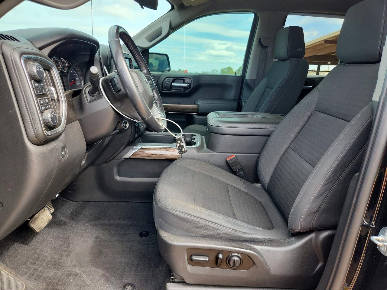 2020 Chevrolet Silverado K1500 Rst Черный vin: 3GCUYEED9LG401906
