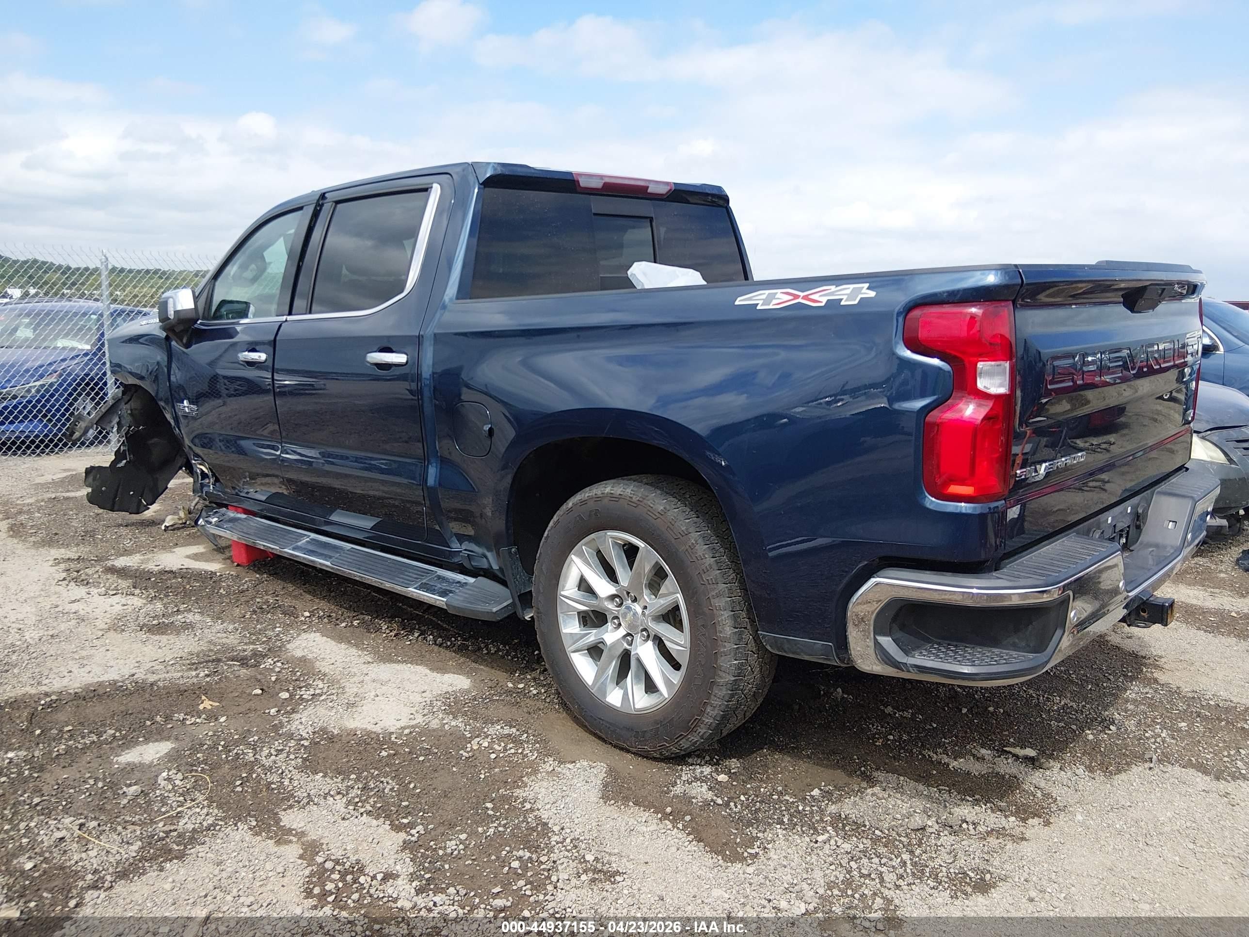 2020 Chevrolet Silverado 1500 4wd  Short Bed Ltz Navy vin: 3GCUYGEDXLG332235