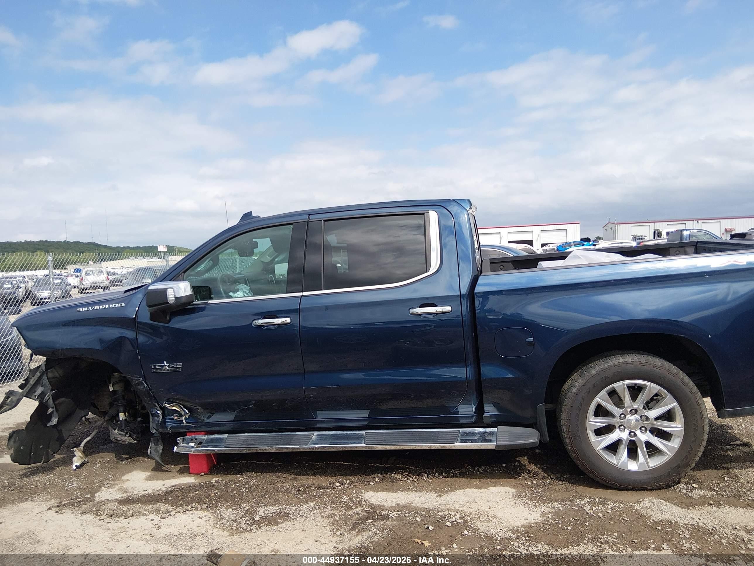 2020 Chevrolet Silverado 1500 4wd  Short Bed Ltz Navy vin: 3GCUYGEDXLG332235