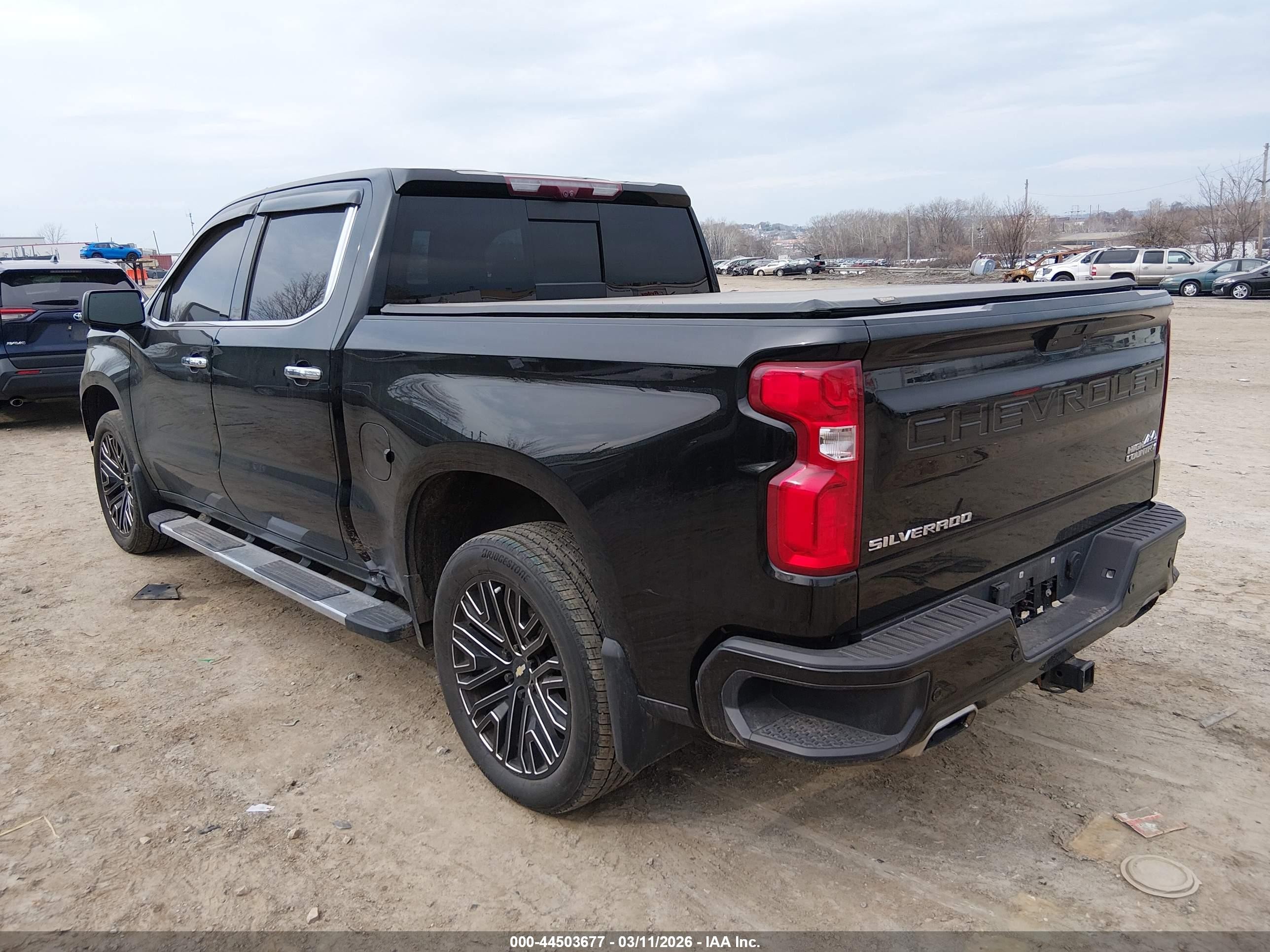 2020 Chevrolet Silverado 1500 4wd  Short Bed High Country Черный vin: 3GCUYHED3LG379287