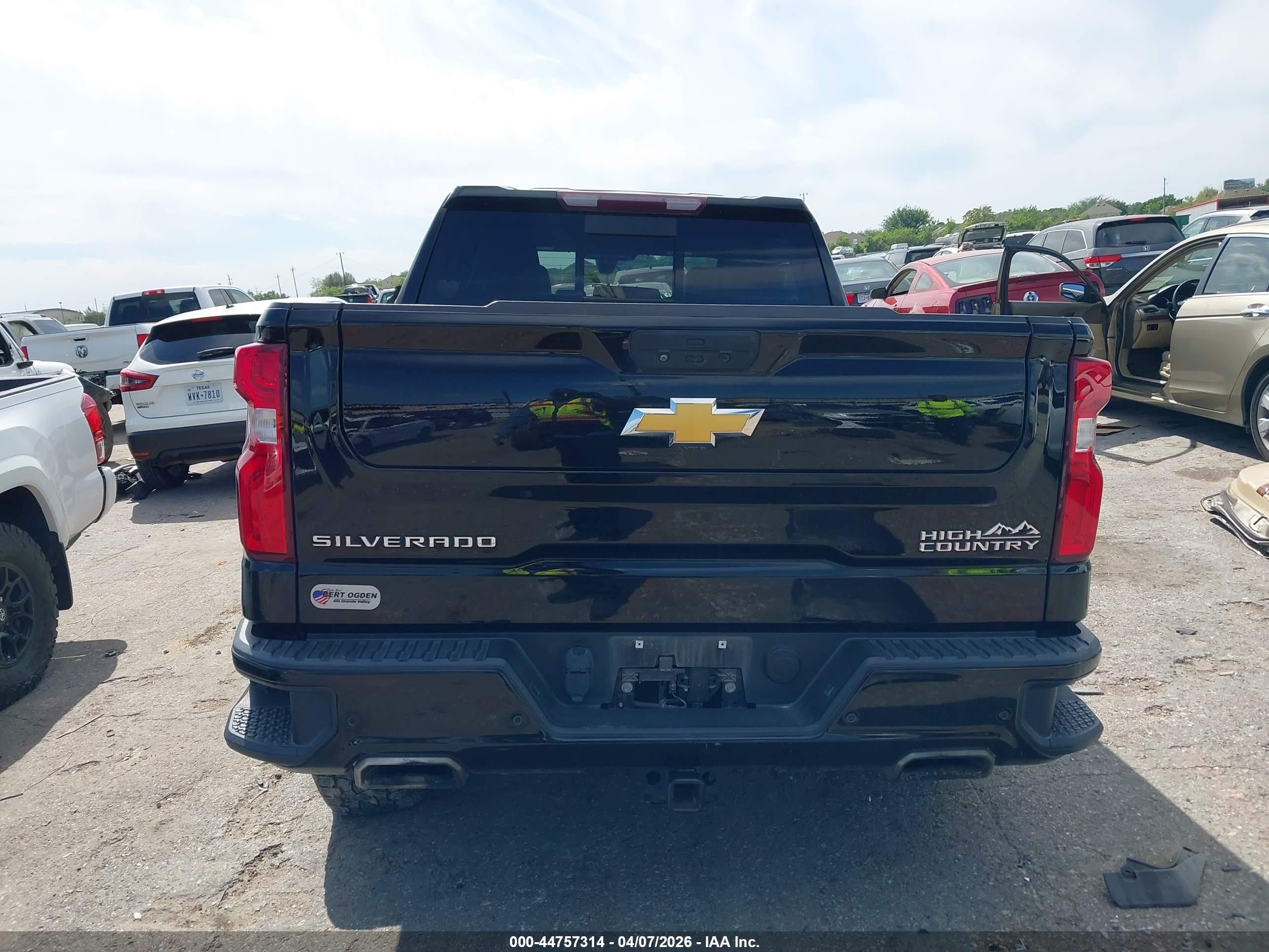 2022 Chevrolet Silverado 1500 Ltd 4wd  Short Bed High Country Black vin: 3GCUYHED9NG200138