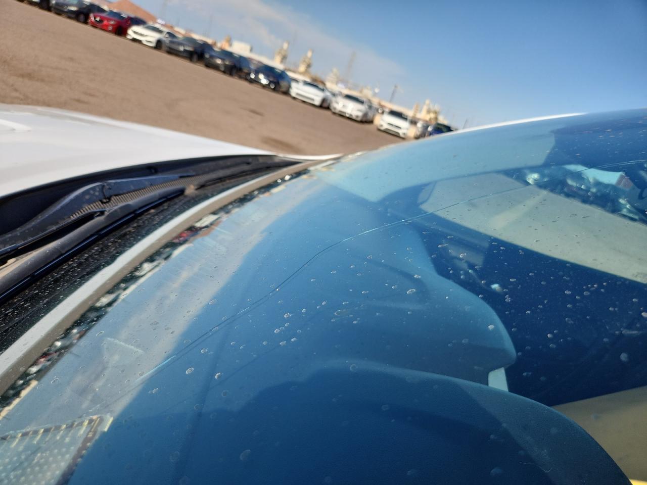 2024 Gmc Terrain Sle White vin: 3GKALMEG8RL389922 Damage: Windshield, Broken, Replacement Required