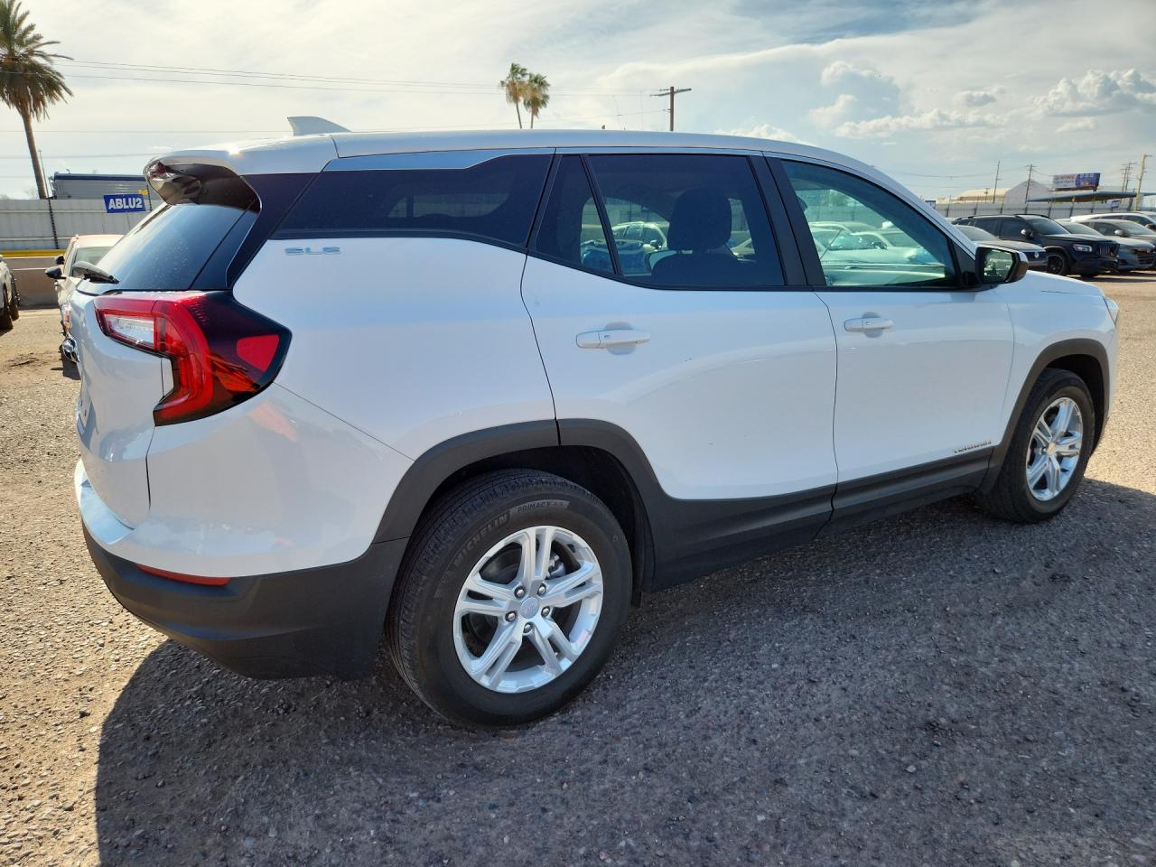 2024 Gmc Terrain Sle White vin: 3GKALMEG8RL389922 Damage: Right Rear Door, Multiple Scratches Heavy, 2