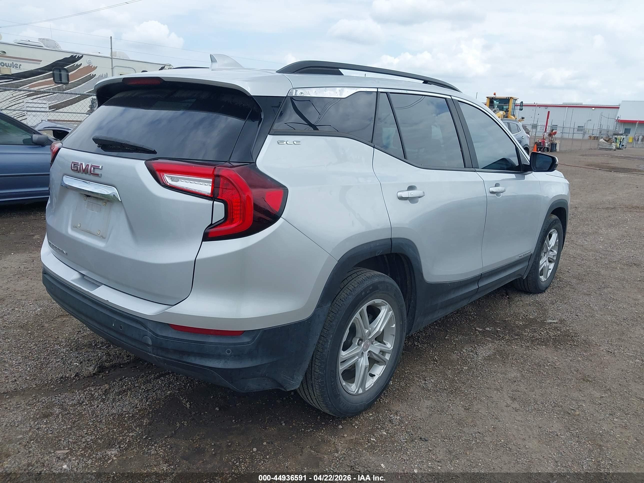 2022 Gmc Terrain Fwd Sle Silver vin: 3GKALMEV2NL124647