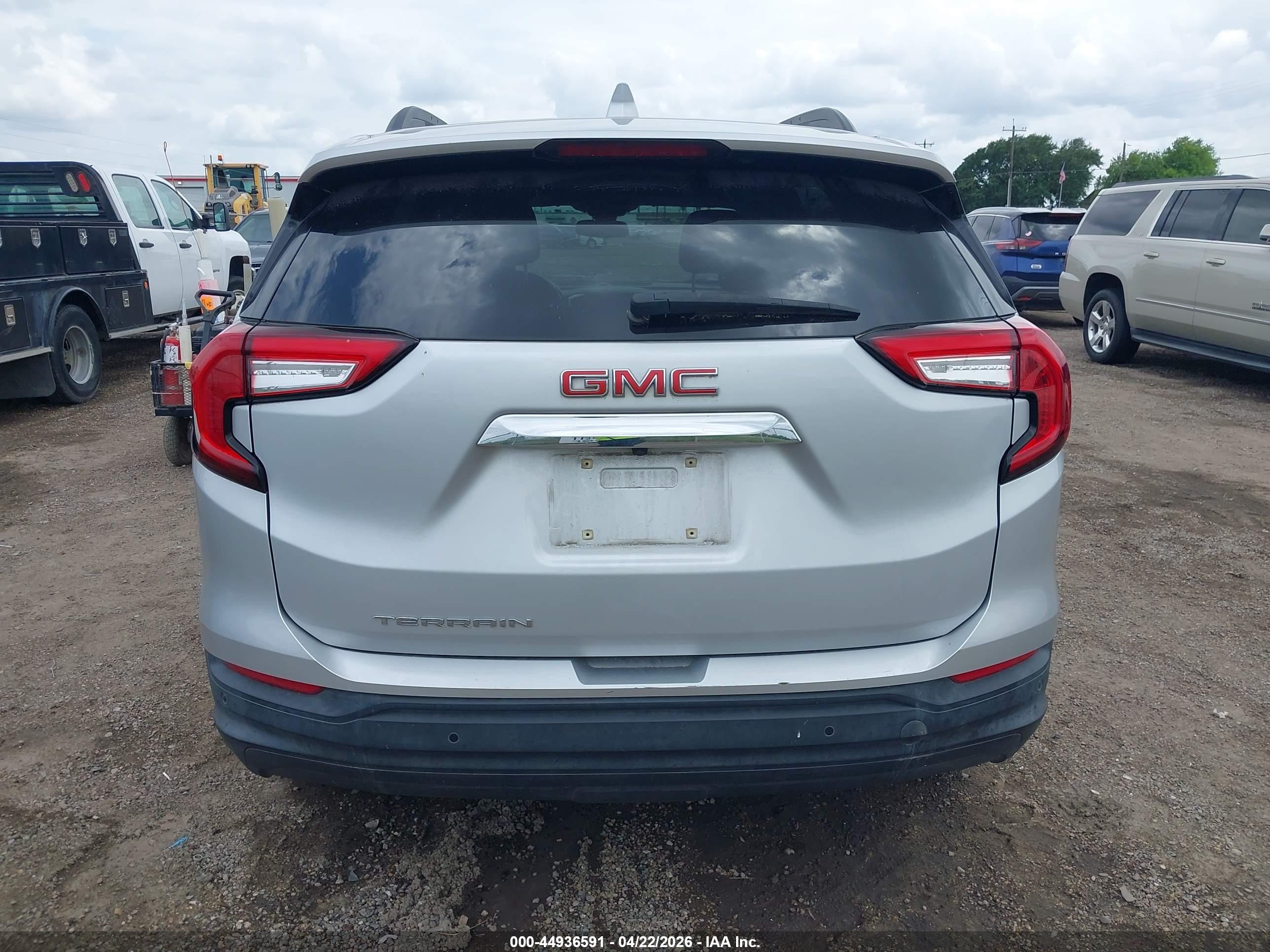 2022 Gmc Terrain Fwd Sle Silver vin: 3GKALMEV2NL124647