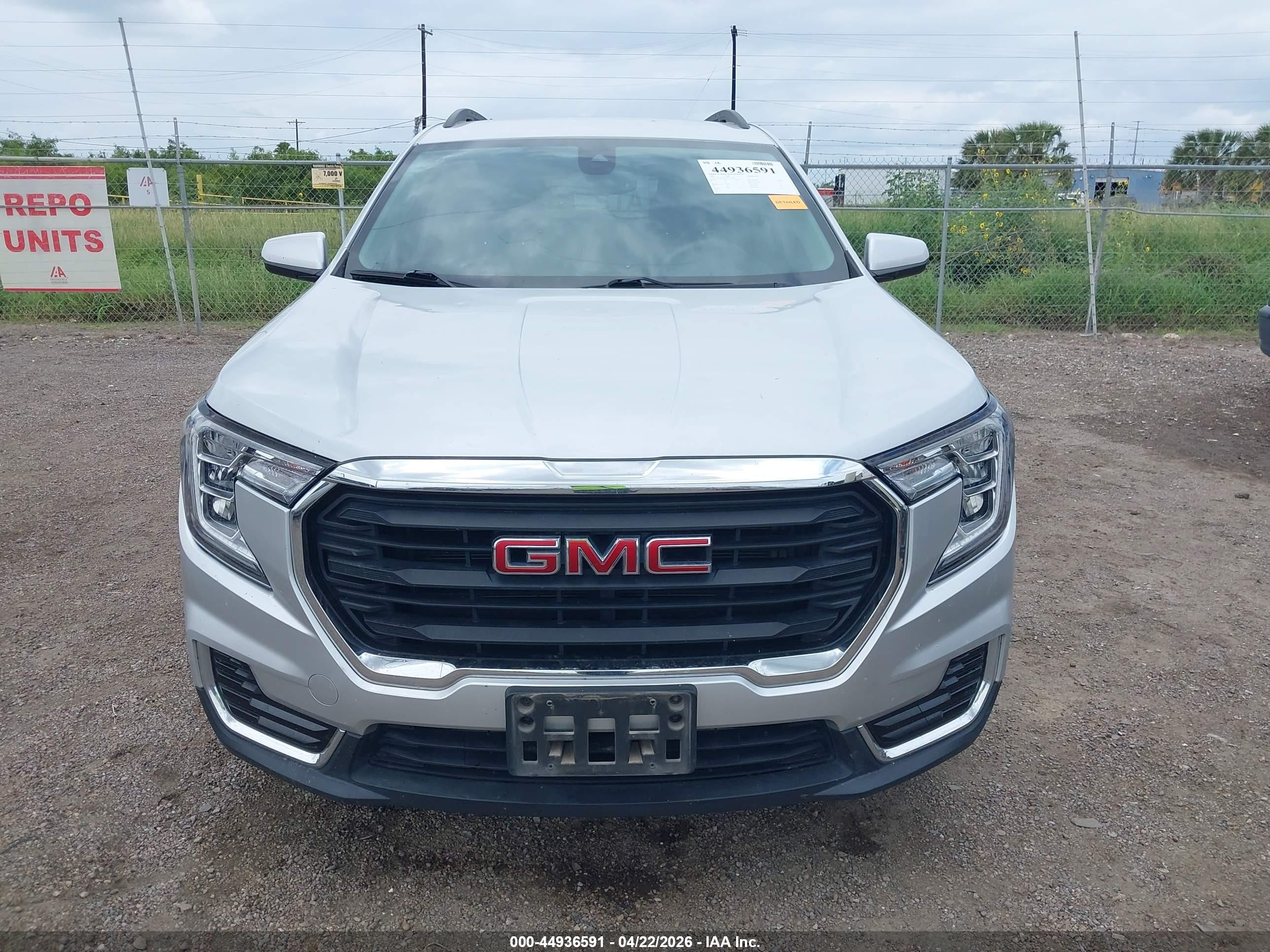 2022 Gmc Terrain Fwd Sle Silver vin: 3GKALMEV2NL124647
