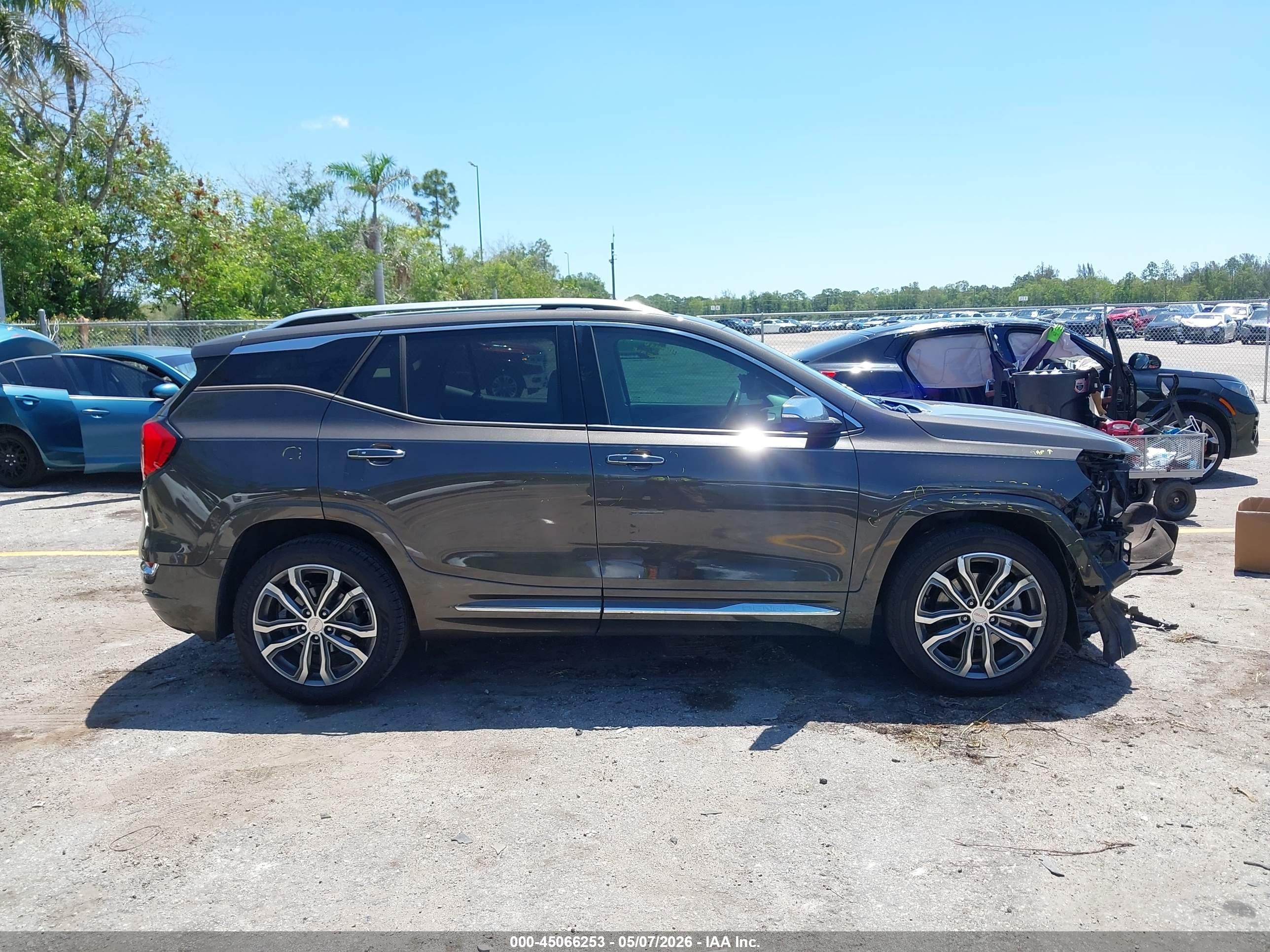2019 Gmc Terrain Denali Brown vin: 3GKALSEX1KL275495