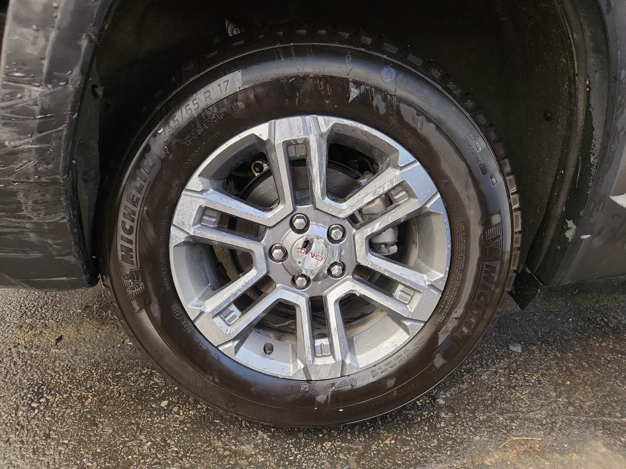 2025 Gmc Terrain Elevation Black vin: 3GKALUEG9SL318797 Damage: Right Front Wheel, Curb Rash, > 12 Inches