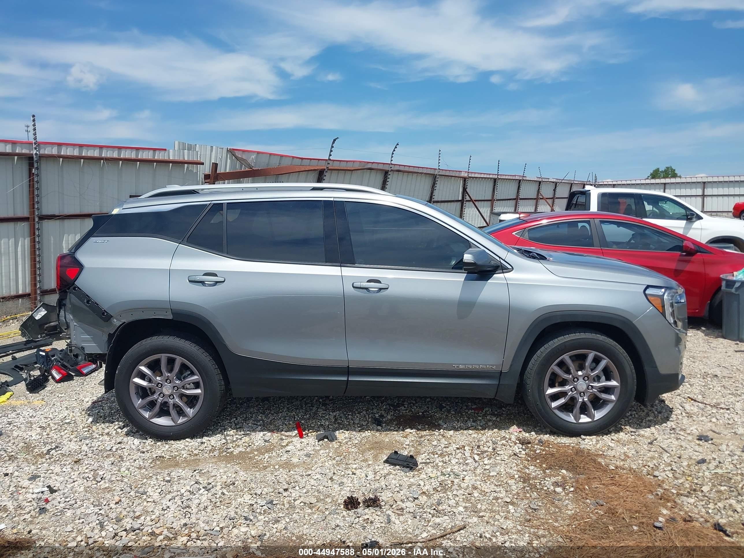2023 Gmc Terrain Awd Slt Silver vin: 3GKALVEG2PL117014