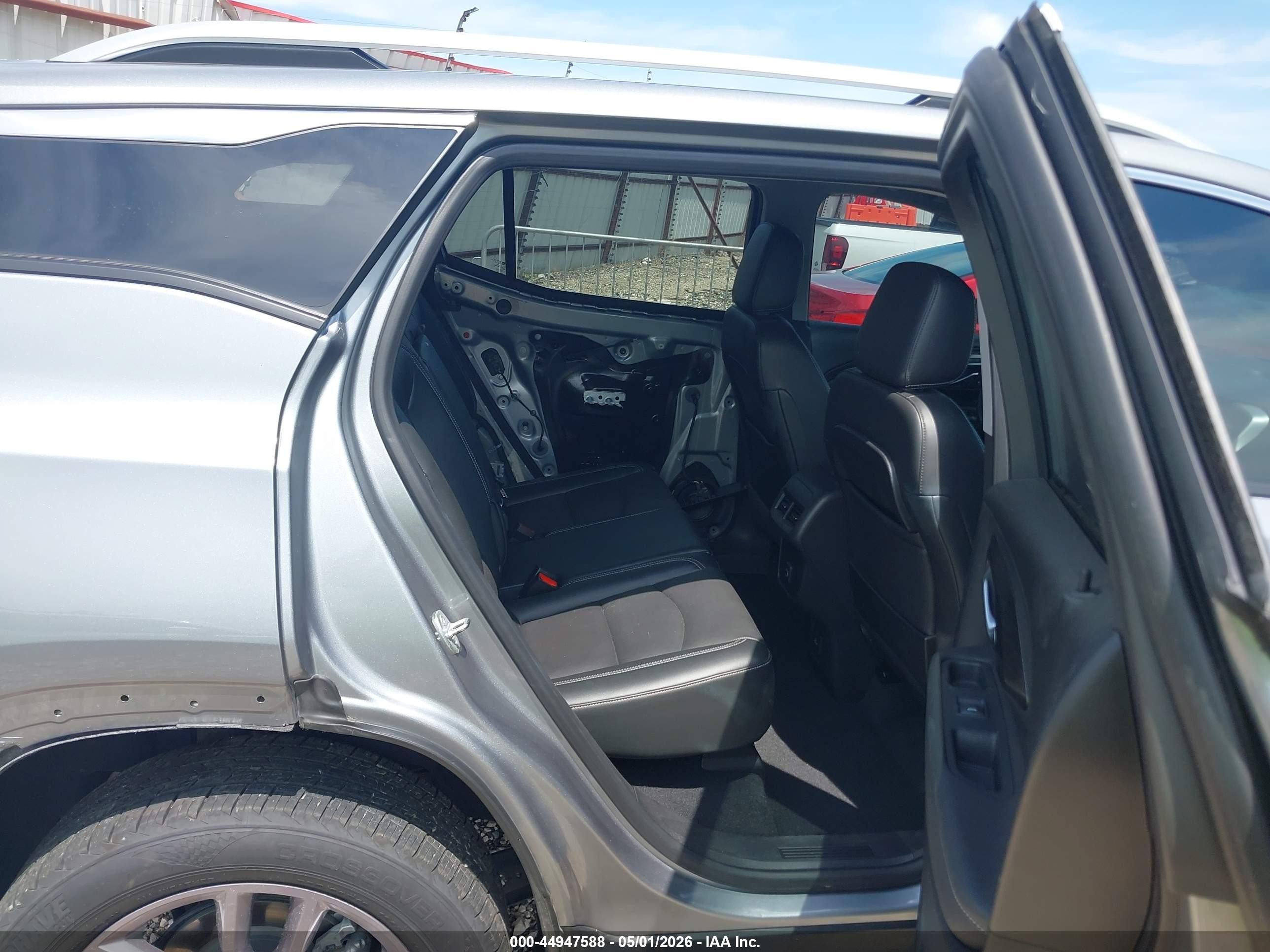 2023 Gmc Terrain Awd Slt Silver vin: 3GKALVEG2PL117014