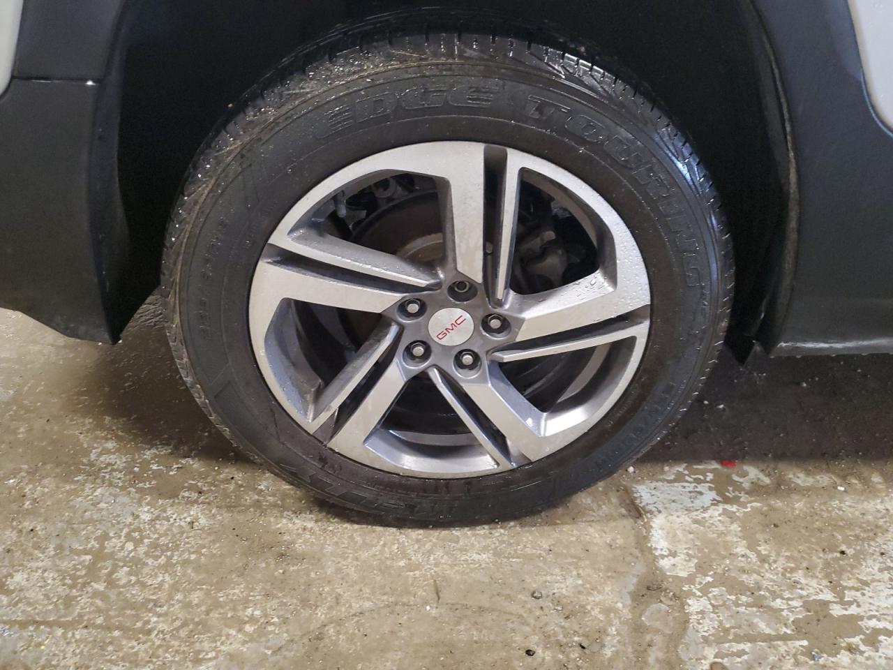 2019 Gmc Terrain Slt Серебряный vin: 3GKALVEV1KL186364 Damage: Right Rear Tire, Worn, Replacement Required