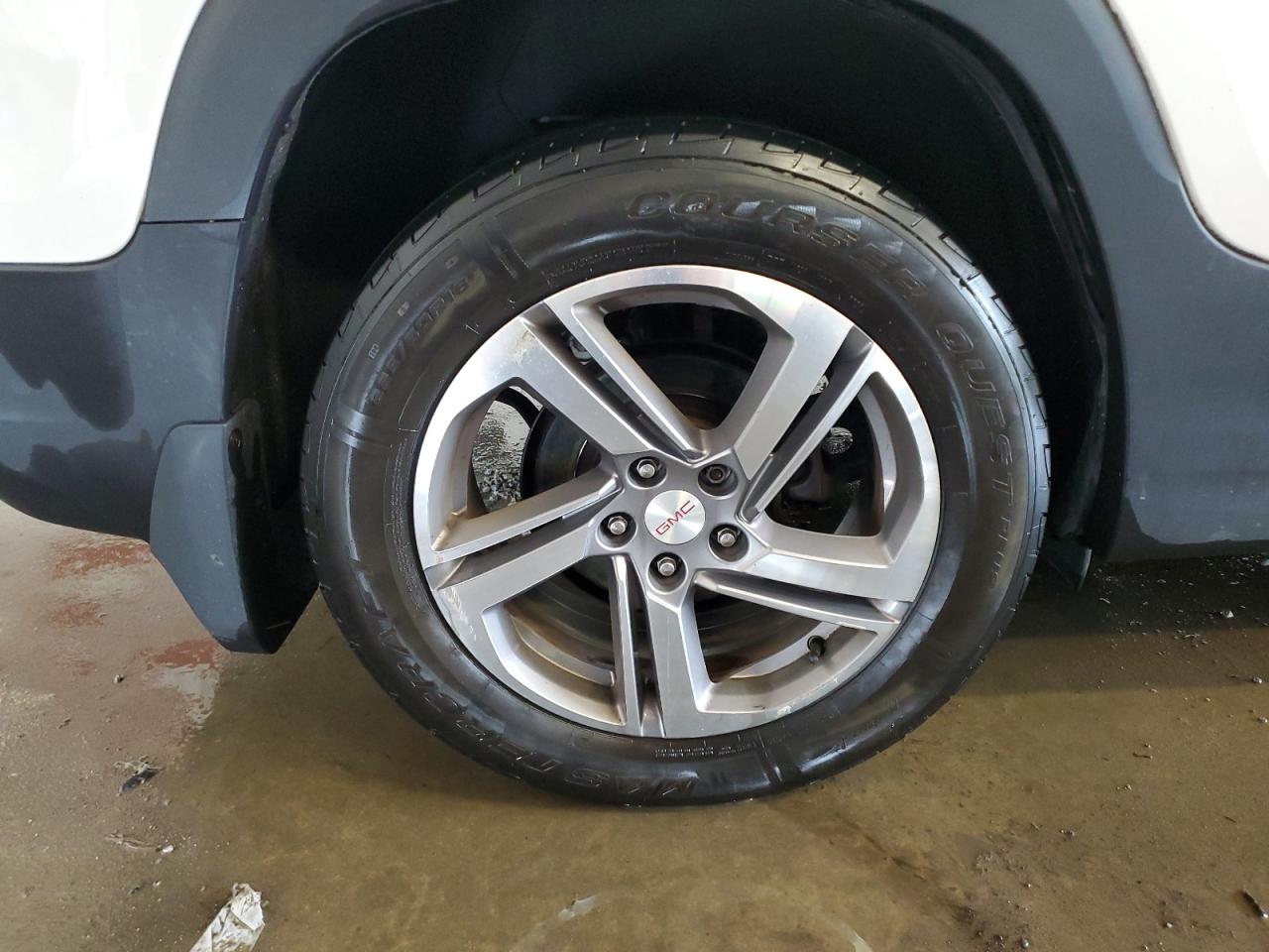 2018 Gmc Terrain Slt White vin: 3GKALVEV3JL369473 Damage: Right Rear Wheel, Curb Rash, 5 To 6 Inches