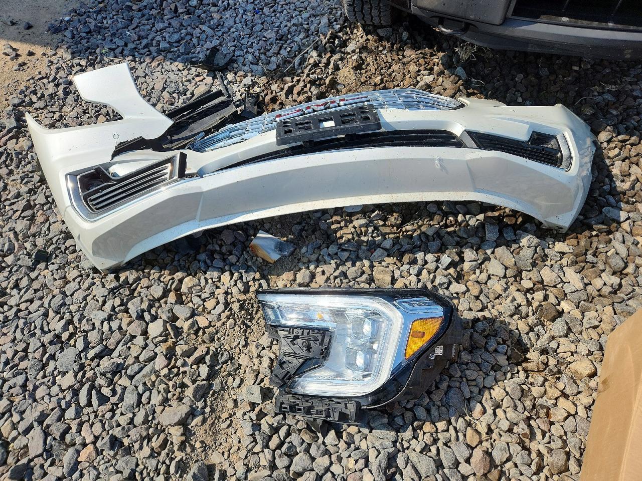 2022 Gmc Terrain Denali White vin: 3GKALXEV5NL252480