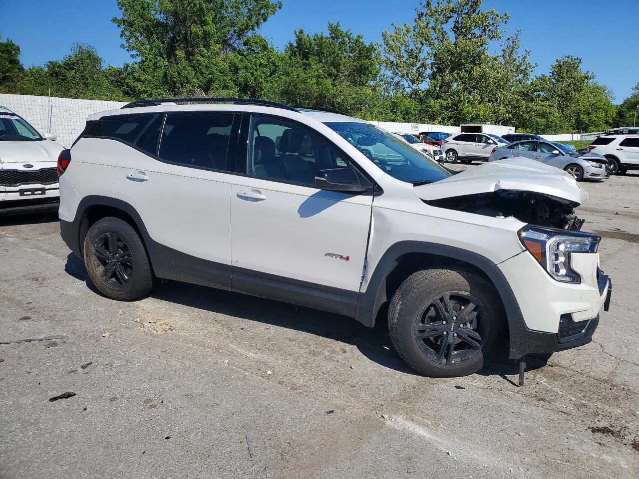 2024 Gmc Terrain At4 White vin: 3GKALYEG0RL296030