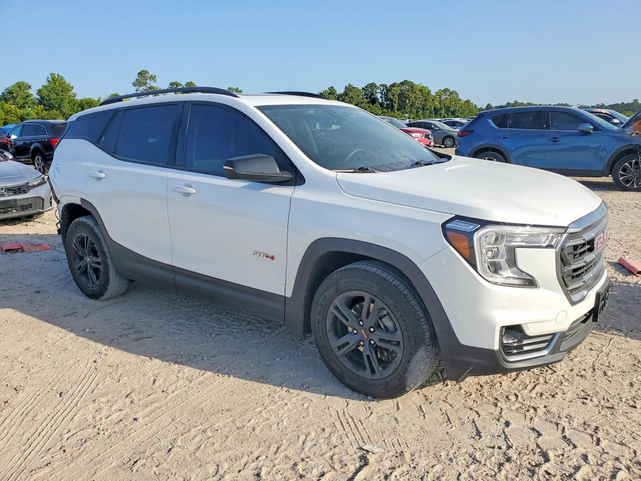 2024 Gmc Terrain At4 White vin: 3GKALYEG6RL388341