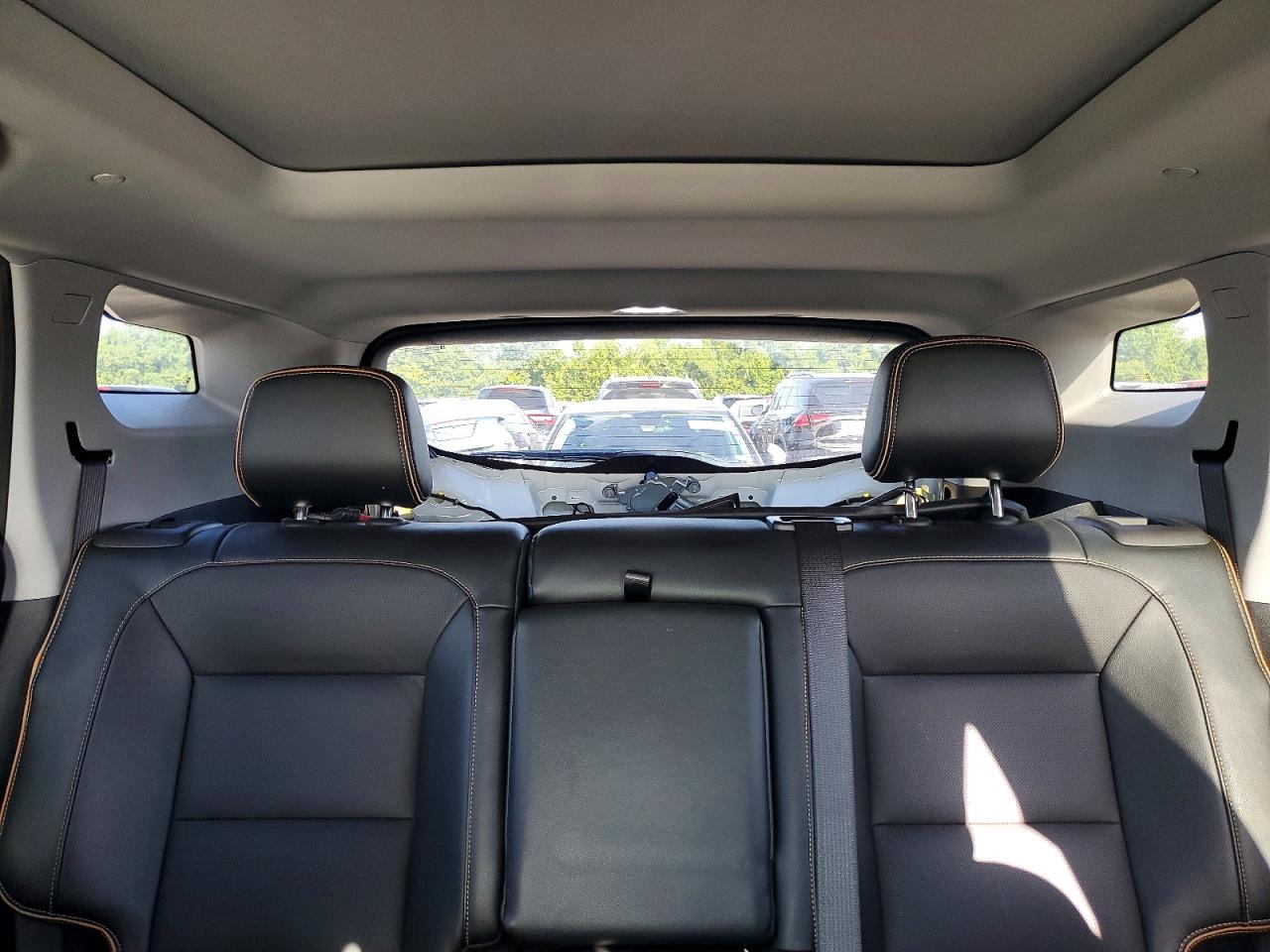 2024 Gmc Terrain At4 White vin: 3GKALYEG6RL388341