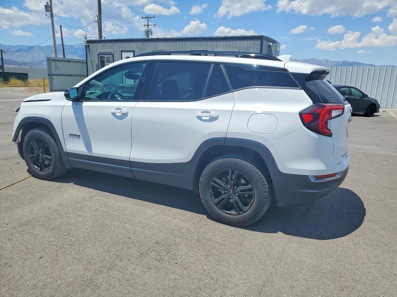 2024 Gmc Terrain At4 White vin: 3GKALYEG7RL124819
