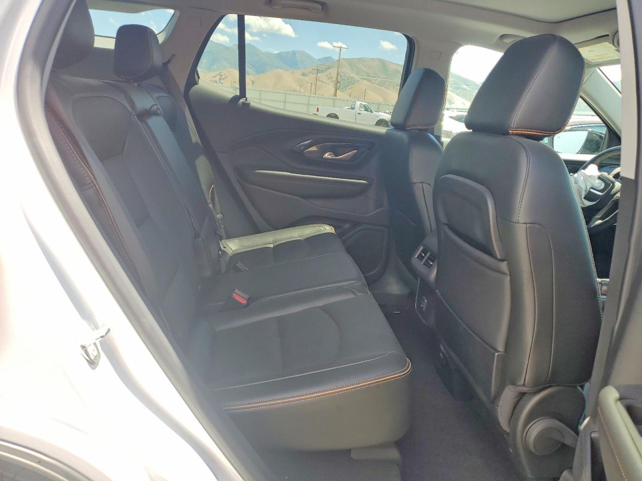 2024 Gmc Terrain At4 White vin: 3GKALYEG7RL124819