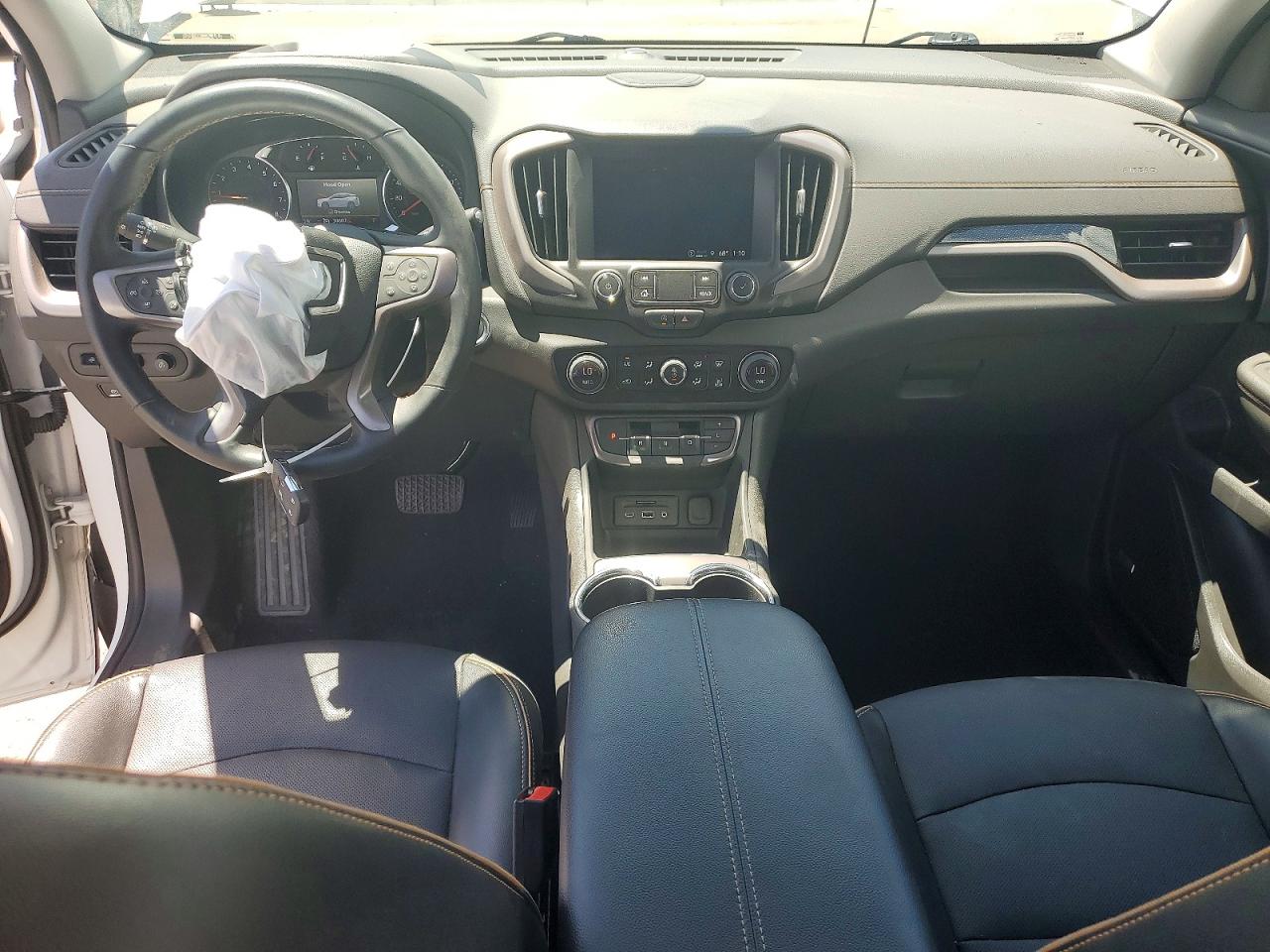 2024 Gmc Terrain At4 White vin: 3GKALYEG7RL124819