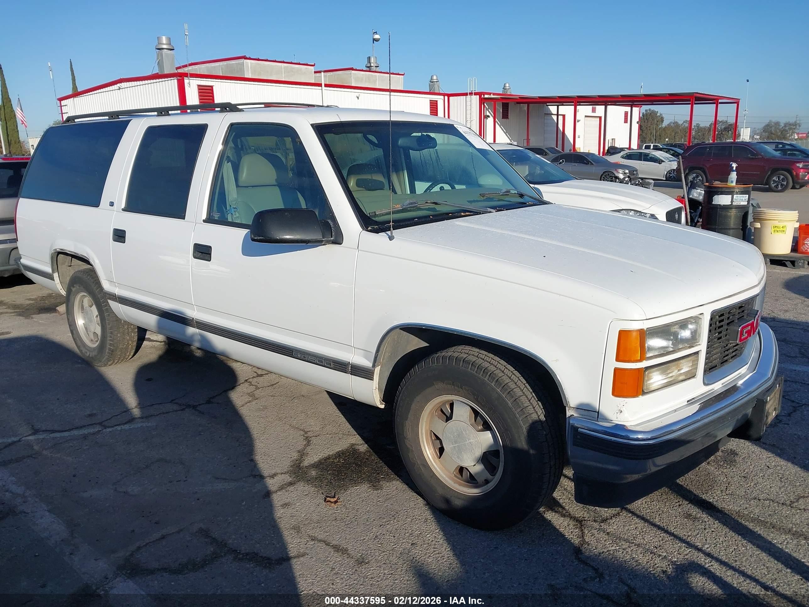 1998 Gmc Suburban 1500 Sl White vin: 3GKEC16R1WG501657