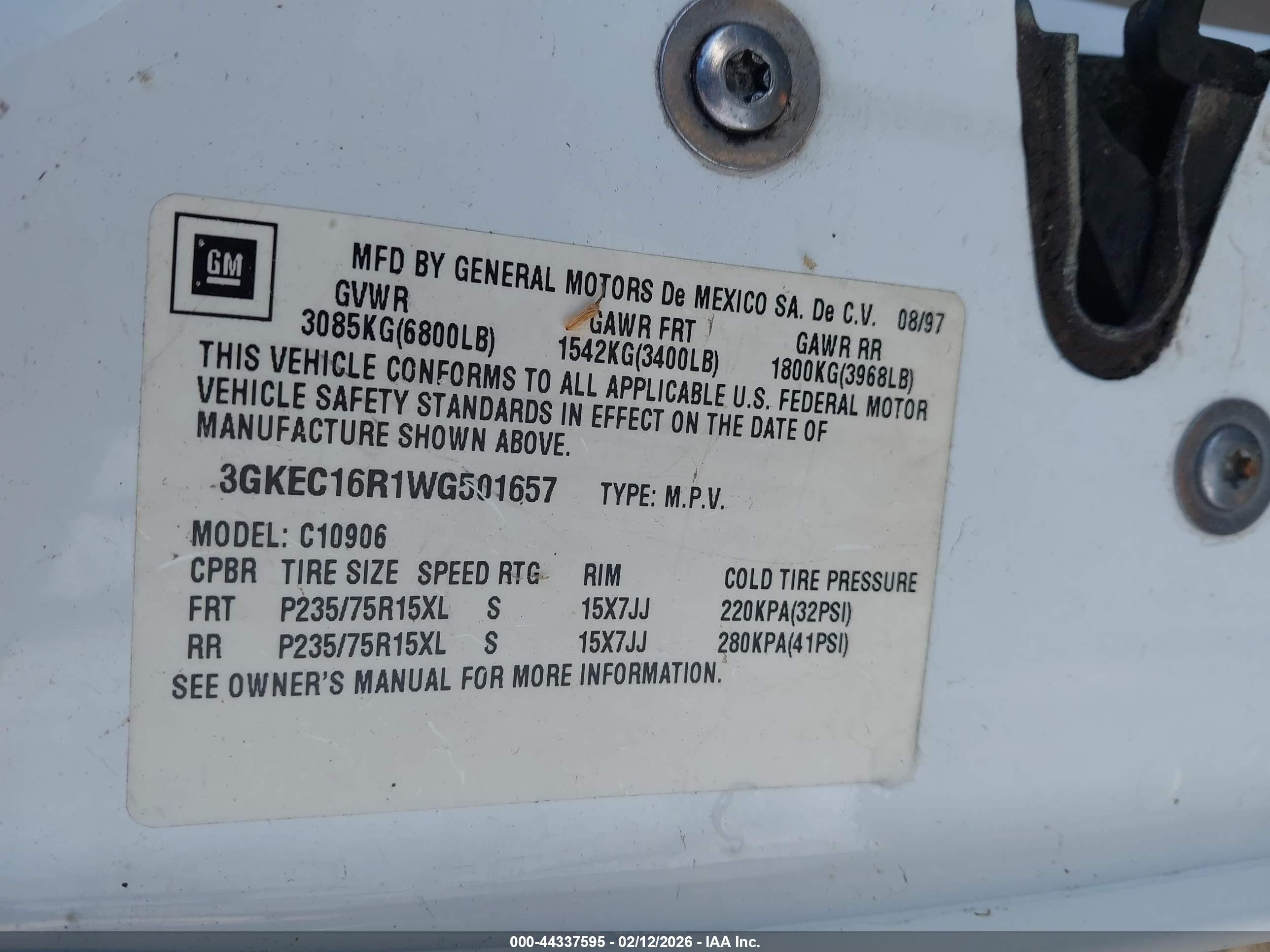 1998 Gmc Suburban 1500 Sl White vin: 3GKEC16R1WG501657