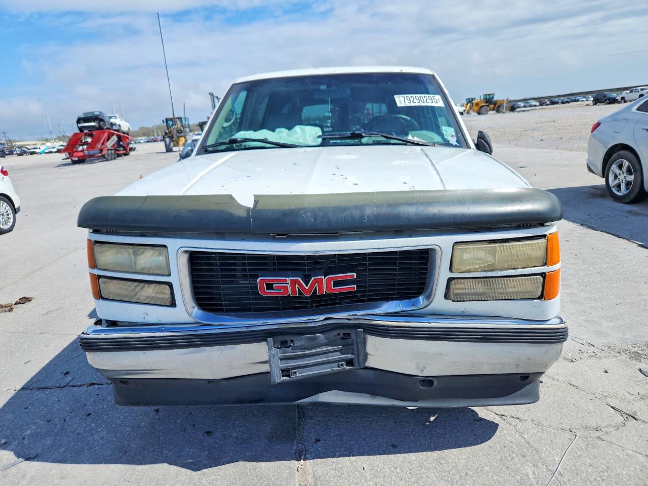 1998 Gmc Suburban C1500 White vin: 3GKEC16R8WG502269