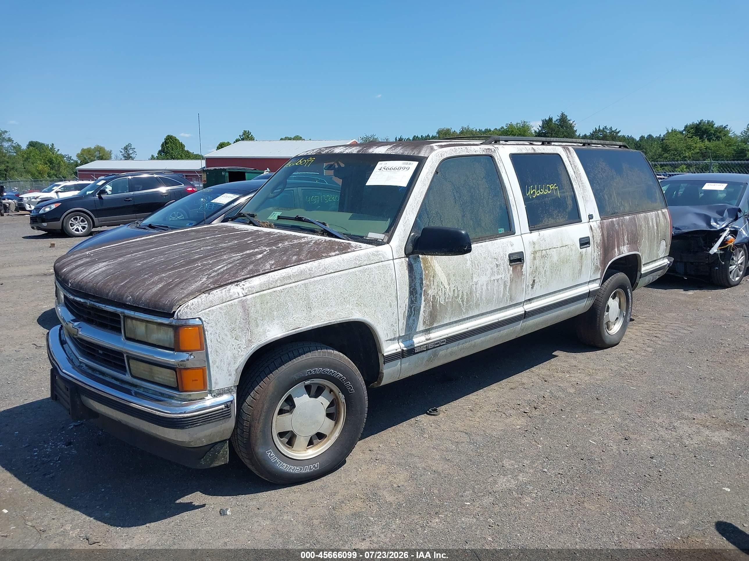 1997 Gmc Suburban Slt Cmi (not Available) White vin: 3GKEC16RXVG512073
