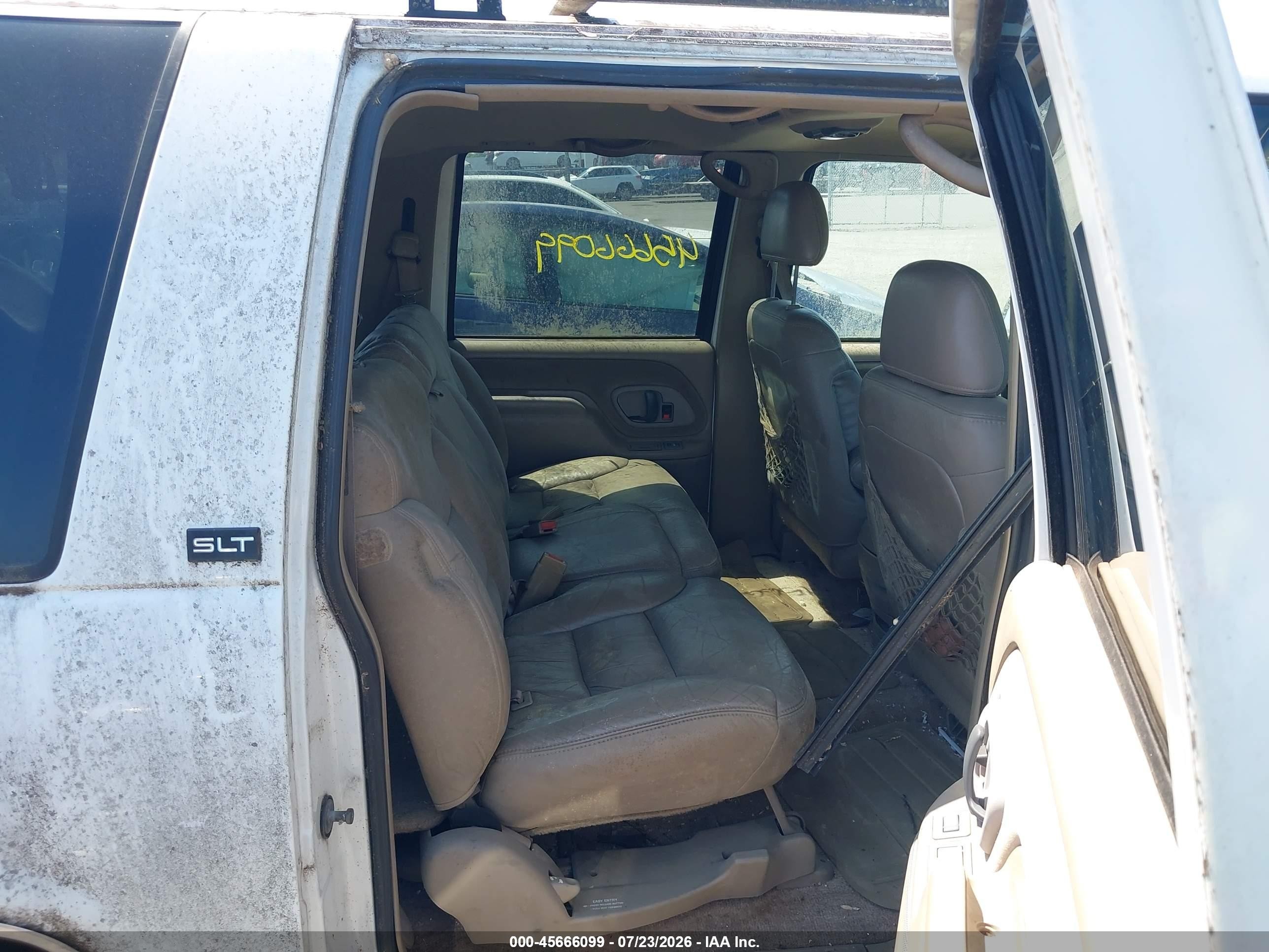 1997 Gmc Suburban Slt Cmi (not Available) White vin: 3GKEC16RXVG512073