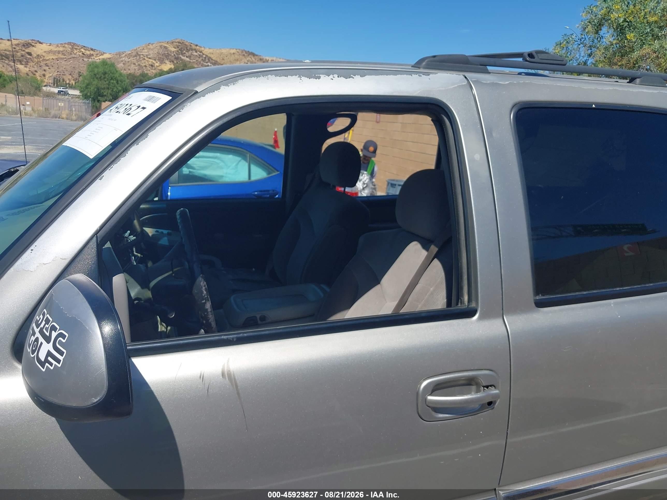 2000 Gmc Yukon Xl 1500 Sle Желто-коричневый vin: 3GKEC16T2YG142303
