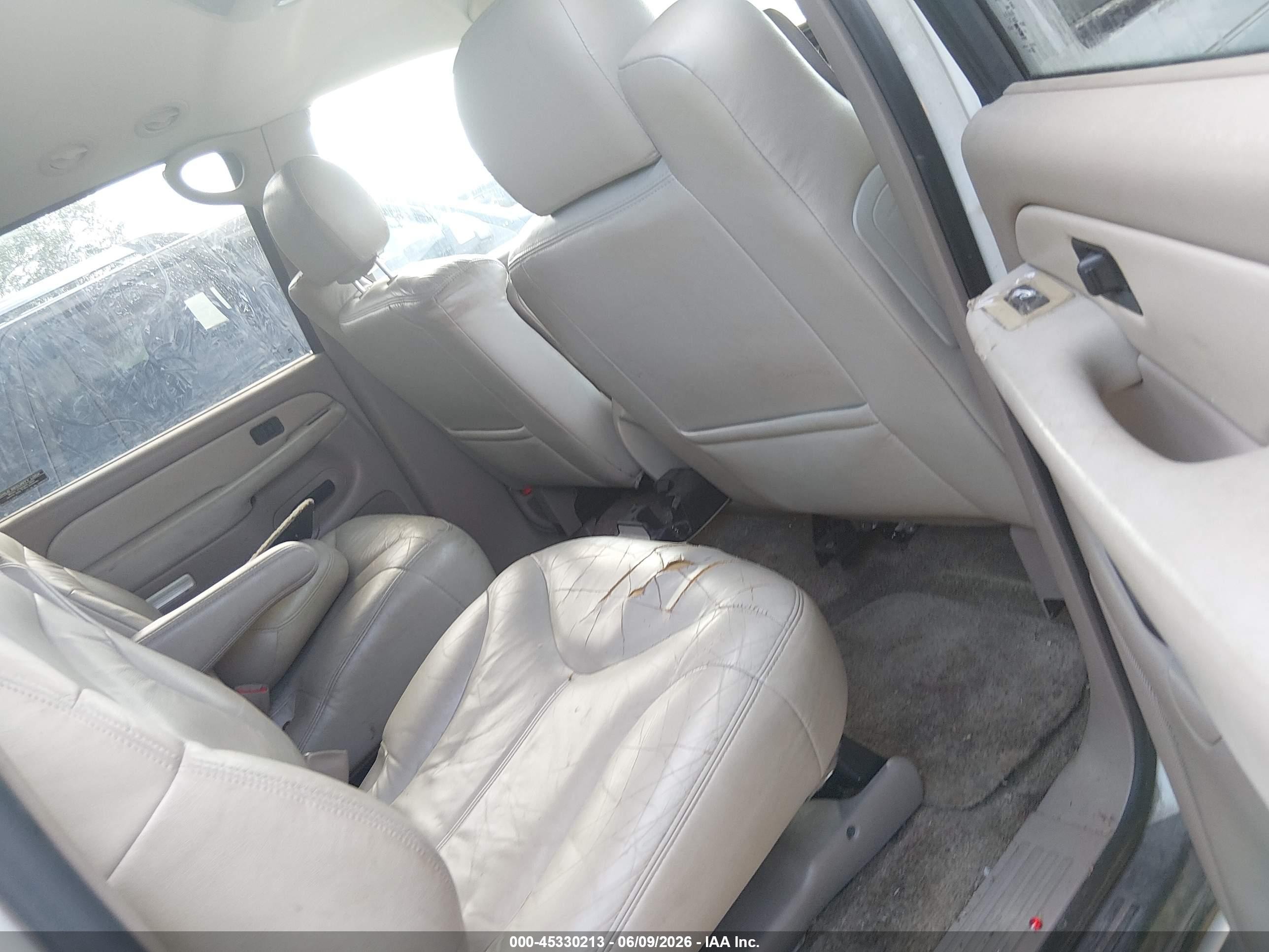 2001 Gmc Yukon Xl 1500 Slt White vin: 3GKEC16T51G243647