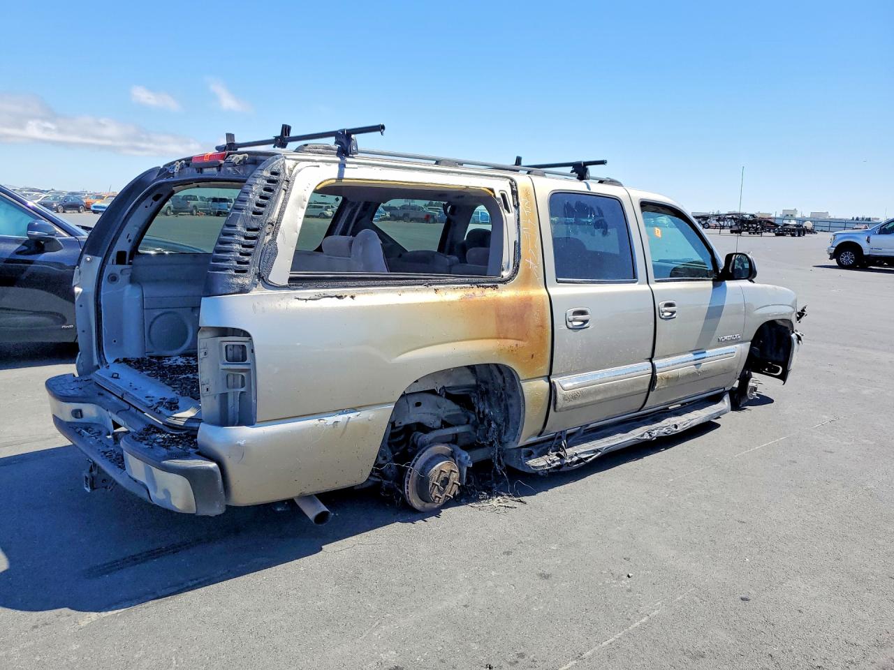 2003 Gmc Yukon Xl C1500 Silver vin: 3GKEC16T53G295251