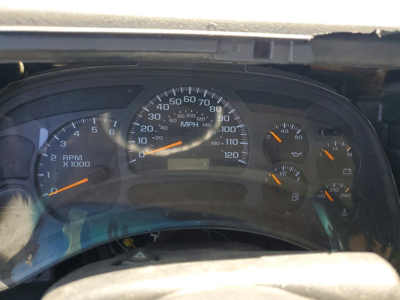 2003 Gmc Yukon Xl C1500 Silver vin: 3GKEC16T53G295251