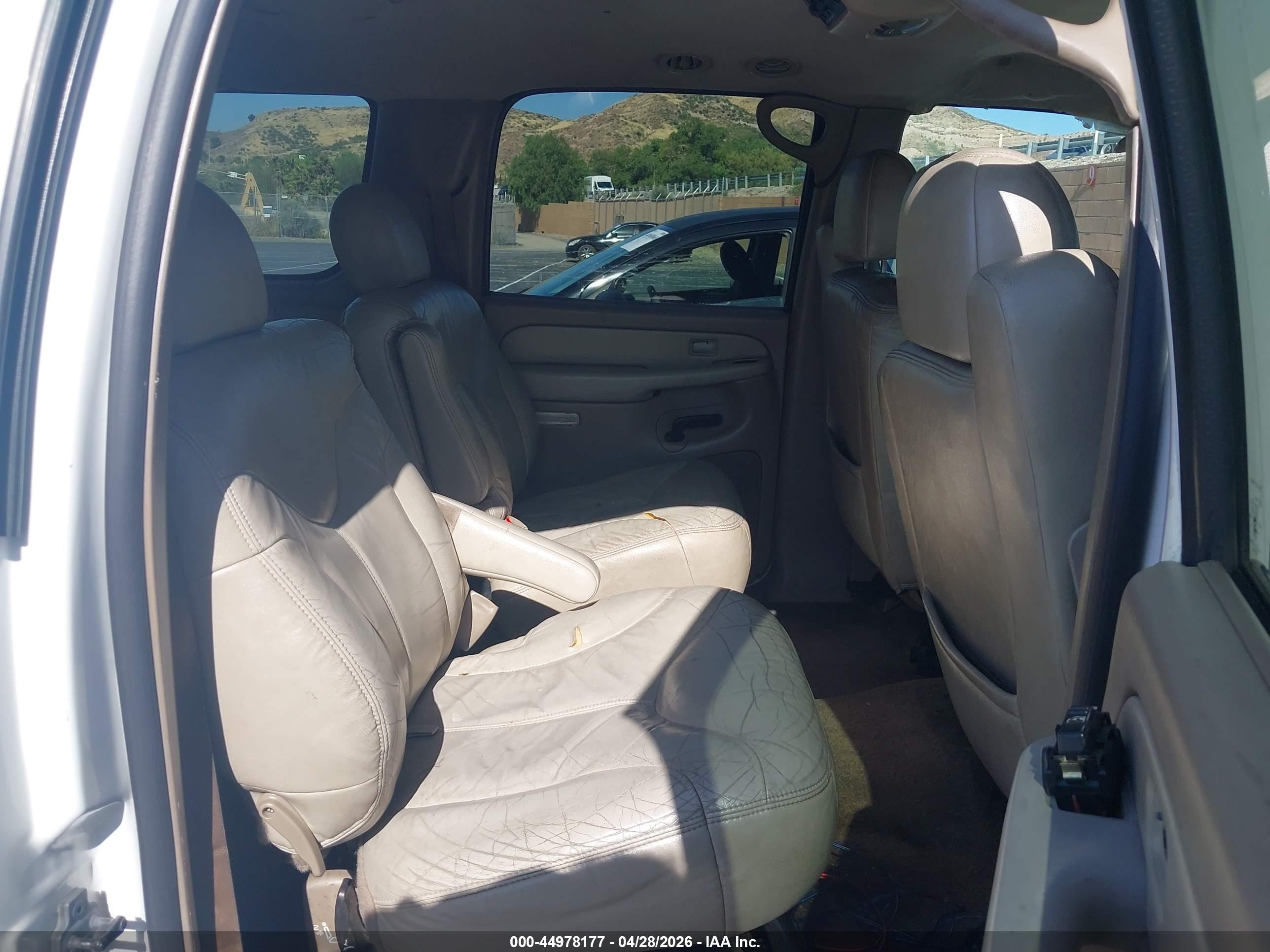 2002 Gmc Yukon Xl 1500 Slt Beige vin: 3GKEC16T82G270486