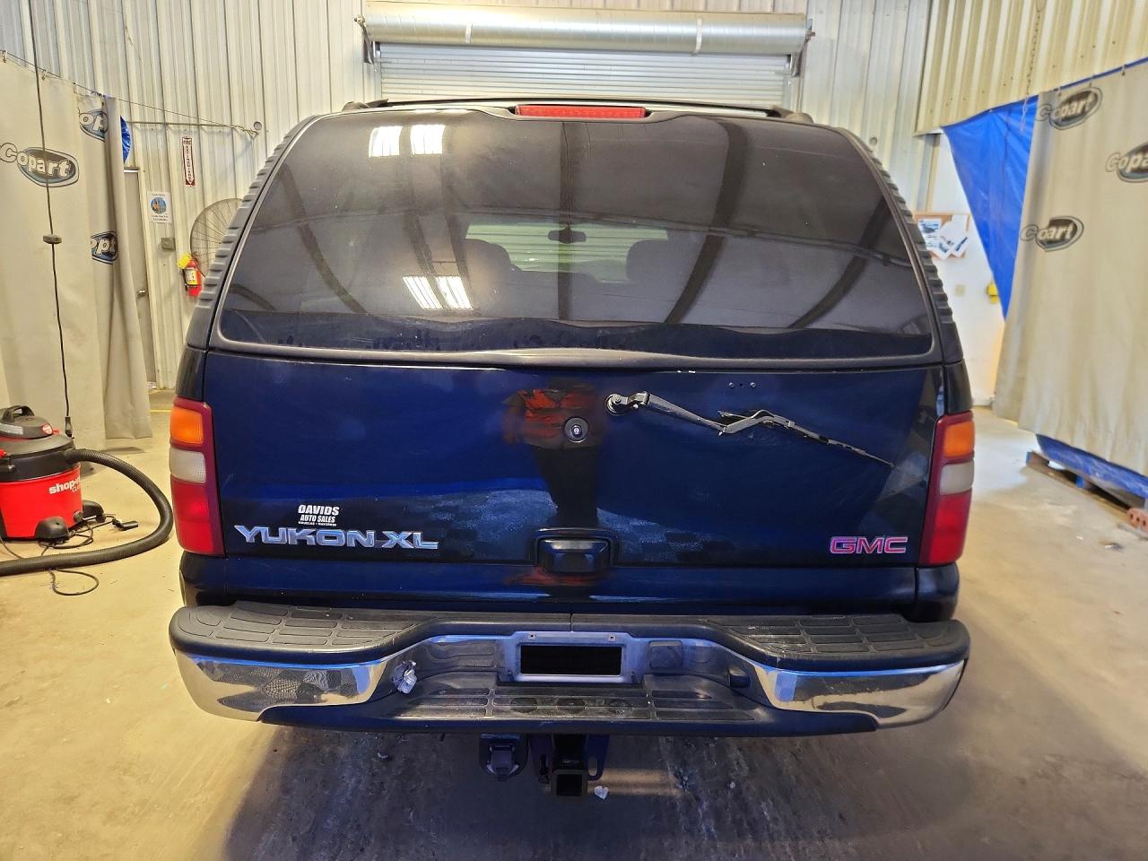 2002 Gmc Yukon Xl C1500 Black vin: 3GKEC16Z02G318924