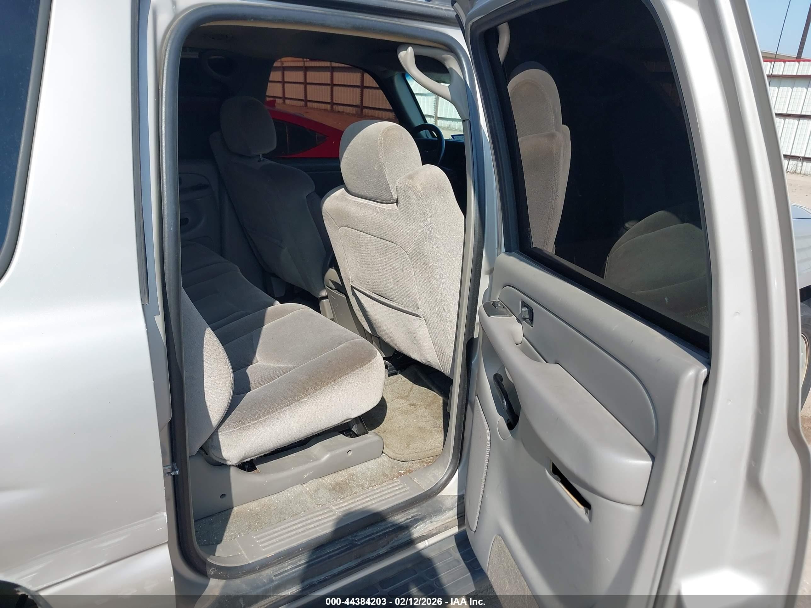 2004 Gmc Yukon Xl 1500 Sle Серебряный vin: 3GKEC16Z14G198263