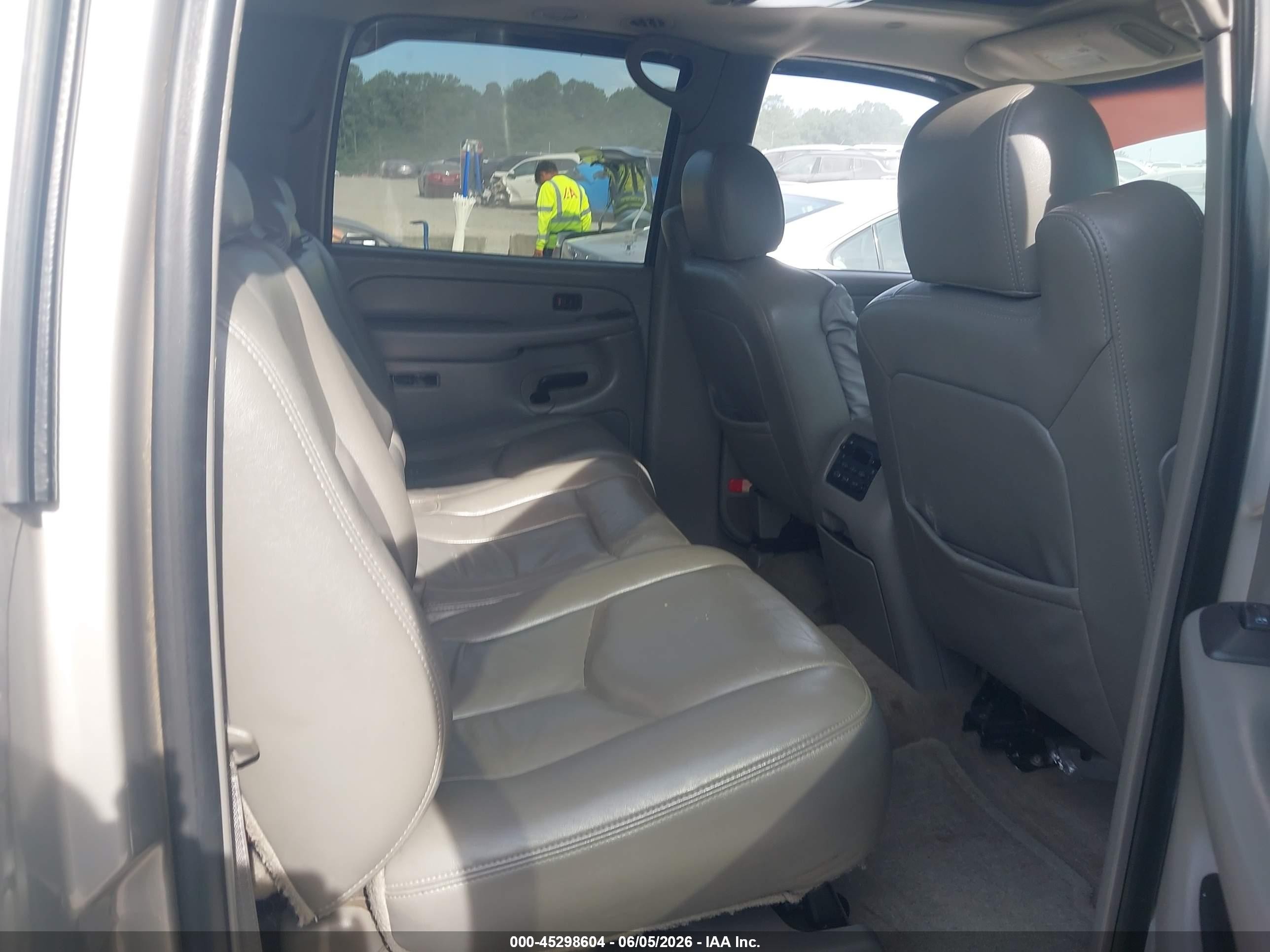 2005 Gmc Yukon Xl 1500 Slt Silver vin: 3GKEC16Z15G256972