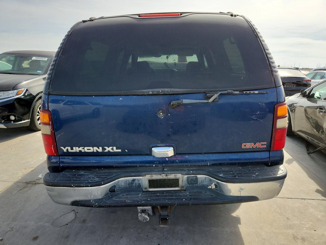 2002 Gmc Yukon Xl C1500 Blue vin: 3GKEC16Z22G255017
