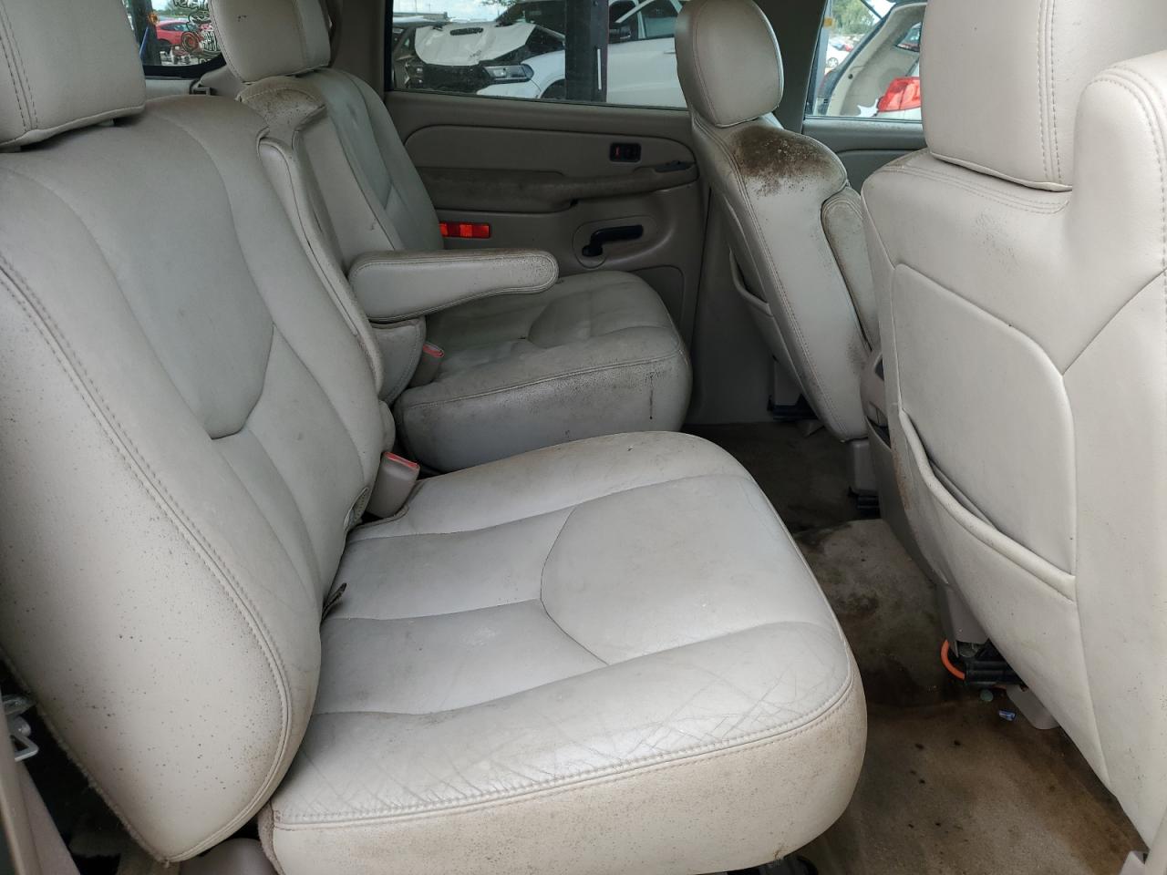 2004 Gmc Yukon Xl C1500 Gold vin: 3GKEC16Z34G241808