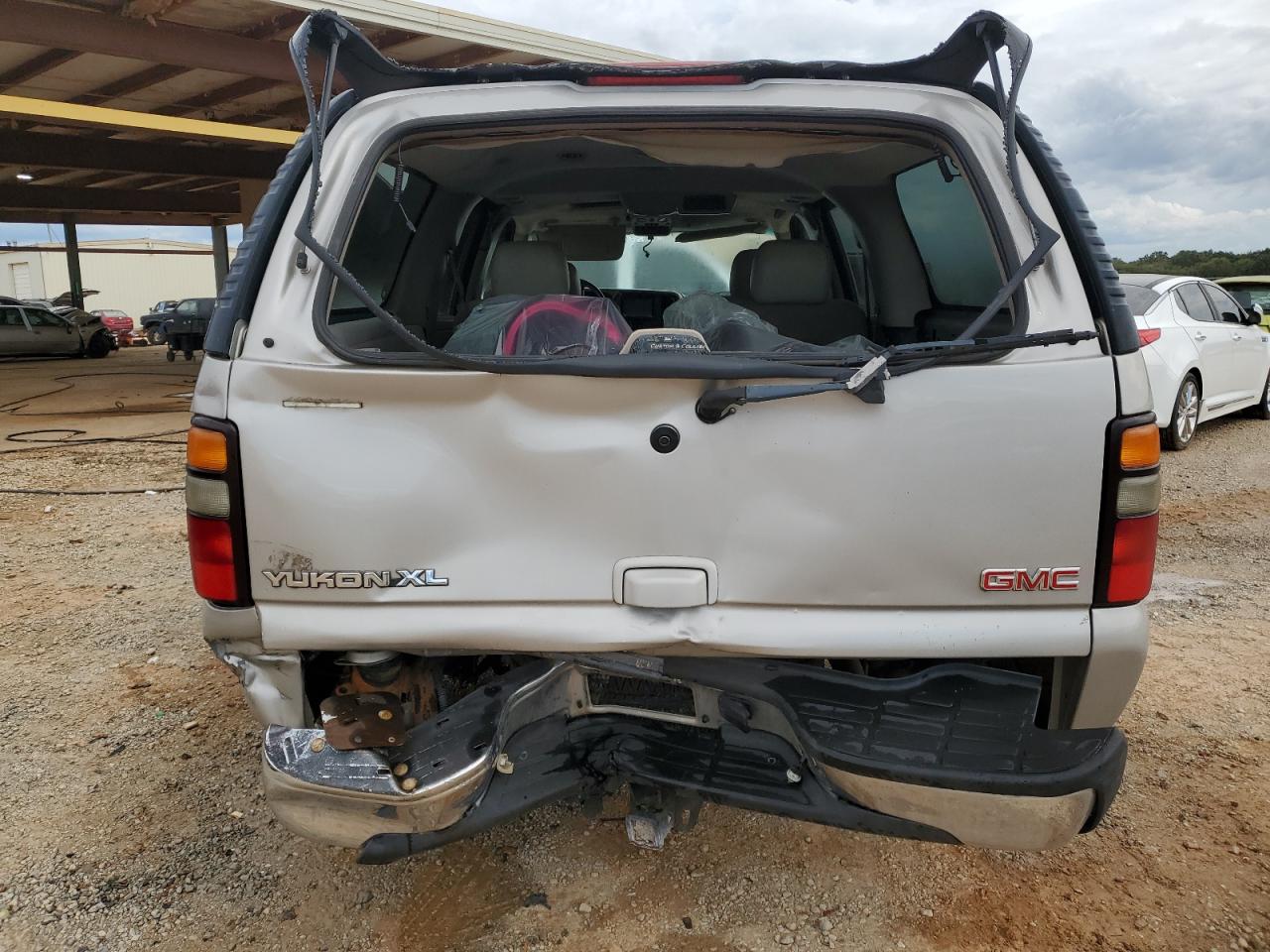 2004 Gmc Yukon Xl C1500 Gold vin: 3GKEC16Z34G241808
