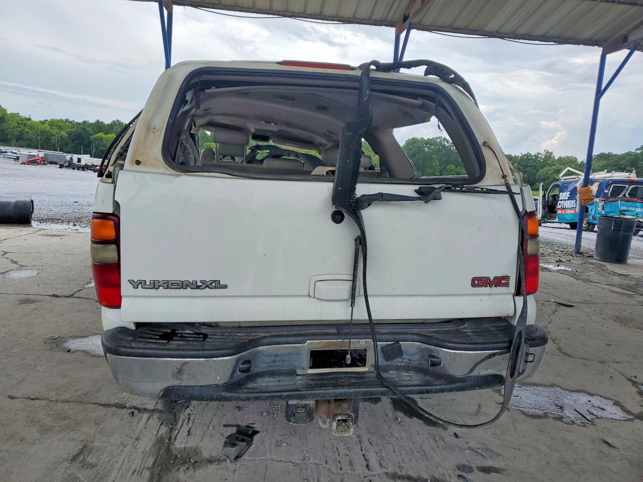2003 Gmc Yukon Xl C1500 White vin: 3GKEC16Z43G160928