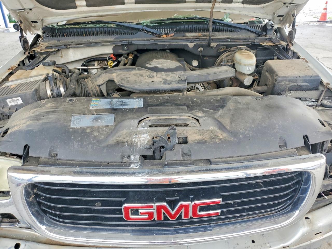 2003 Gmc Yukon Xl C1500 White vin: 3GKEC16Z43G160928