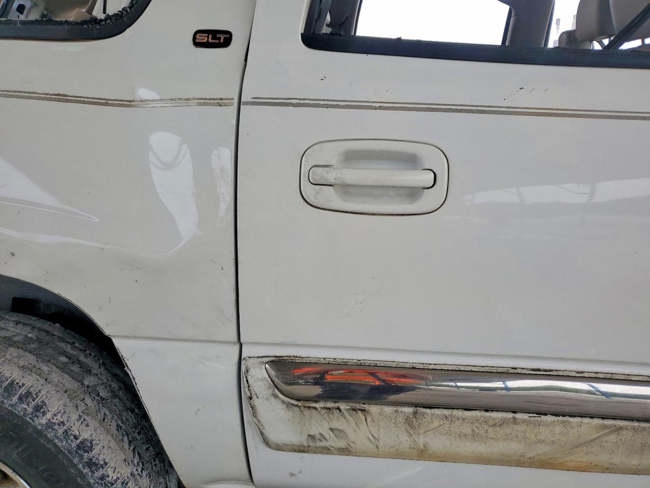 2003 Gmc Yukon Xl C1500 White vin: 3GKEC16Z43G160928