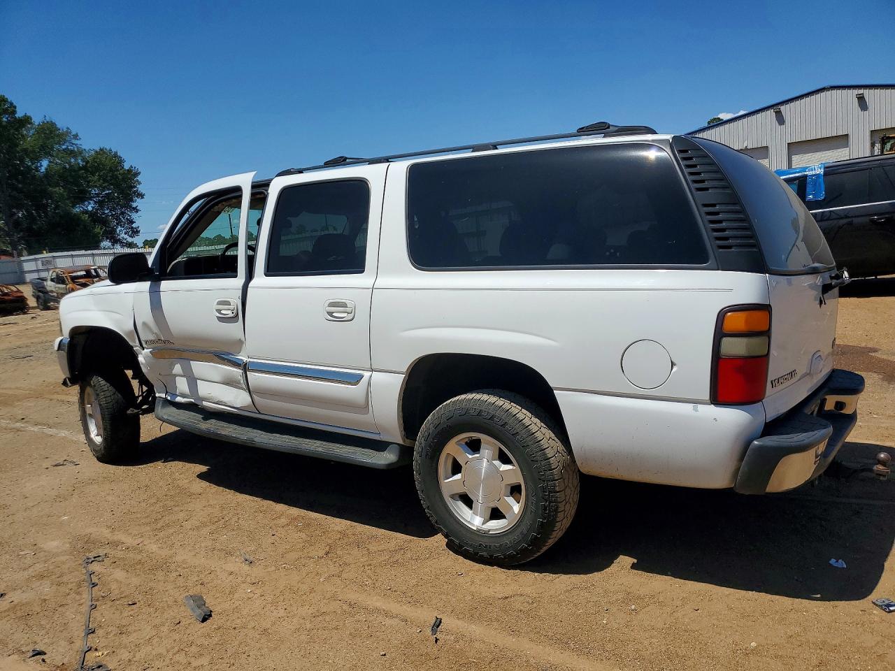 2004 Gmc Yukon Xl C1500 White vin: 3GKEC16Z44G236245