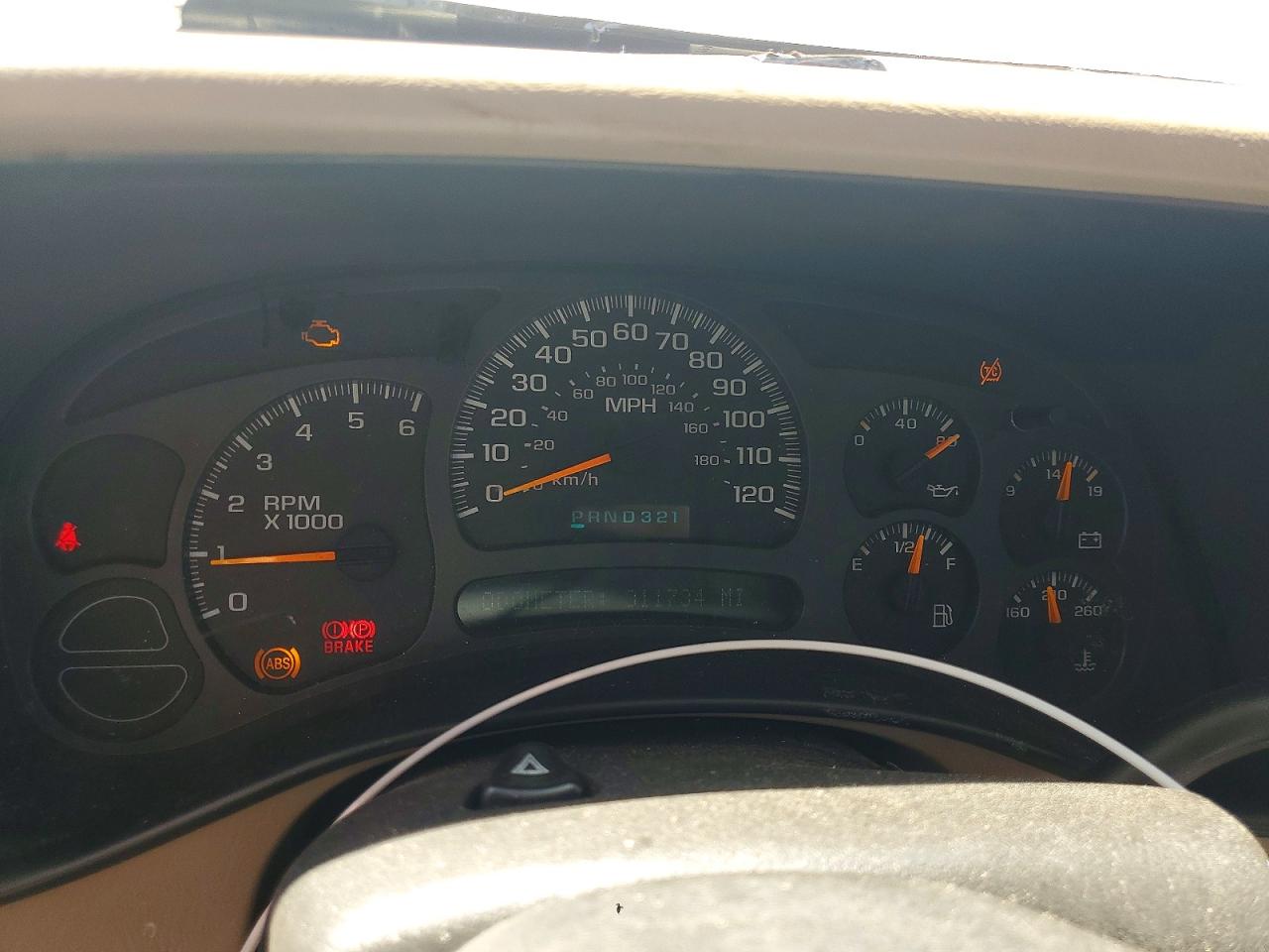 2004 Gmc Yukon Xl C1500 White vin: 3GKEC16Z44G236245