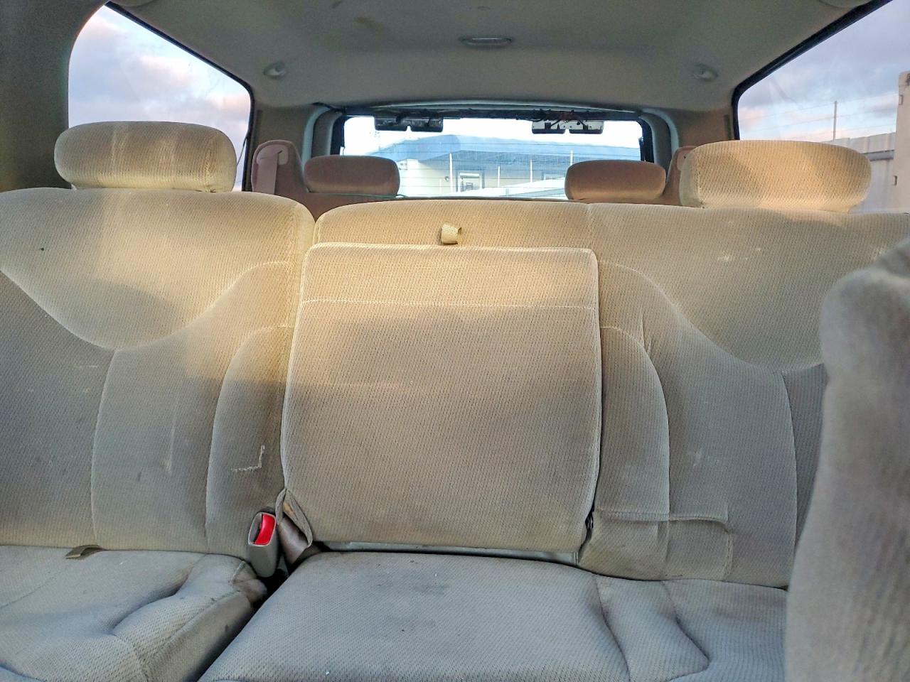 2002 Gmc Yukon Xl C1500 White vin: 3GKEC16Z72G341942