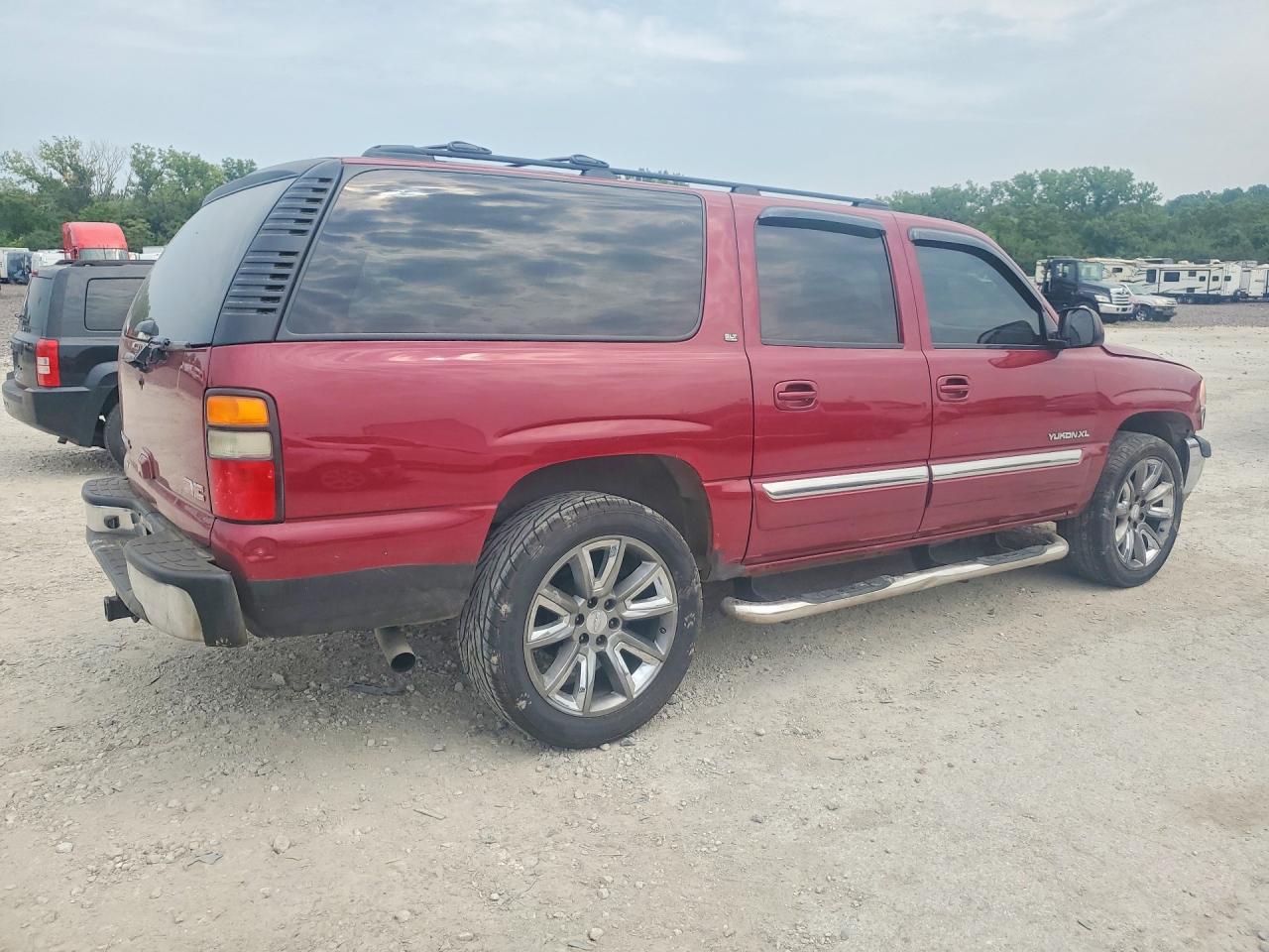 2005 Gmc Yukon Xl C1500 Red vin: 3GKEC16Z75G253834