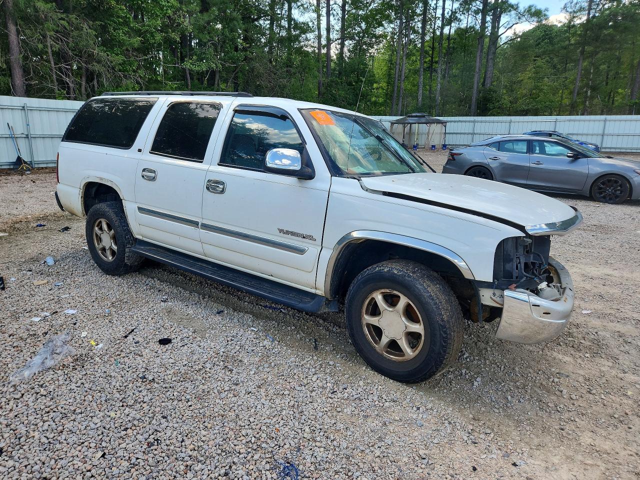 2004 Gmc Yukon Xl C1500 White vin: 3GKEC16Z84G142949