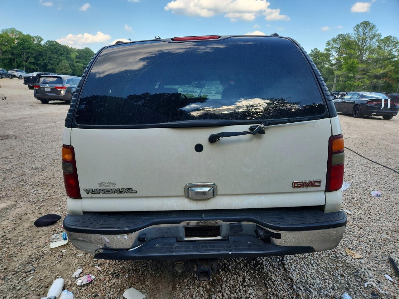 2004 Gmc Yukon Xl C1500 White vin: 3GKEC16Z84G142949