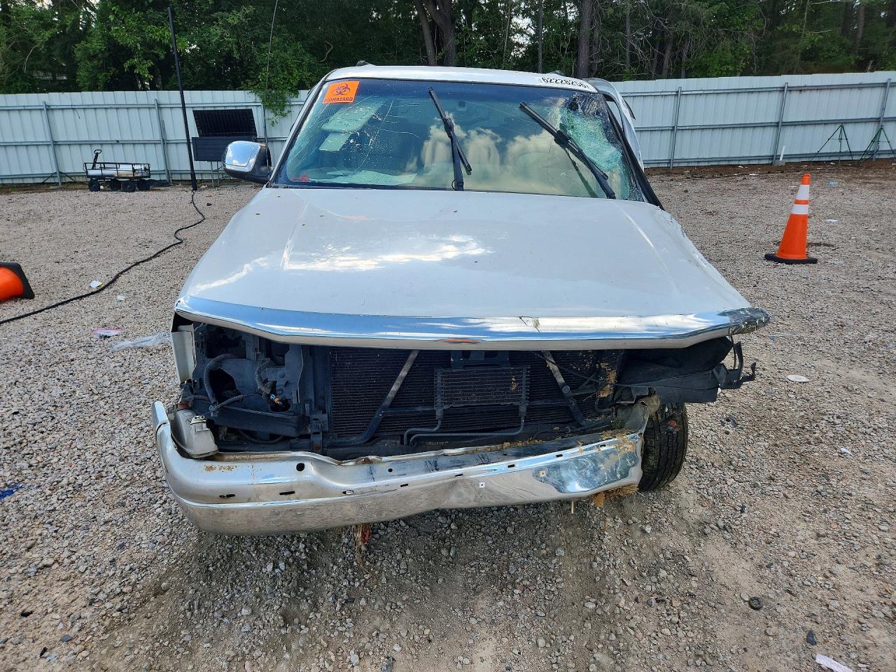 2004 Gmc Yukon Xl C1500 White vin: 3GKEC16Z84G142949